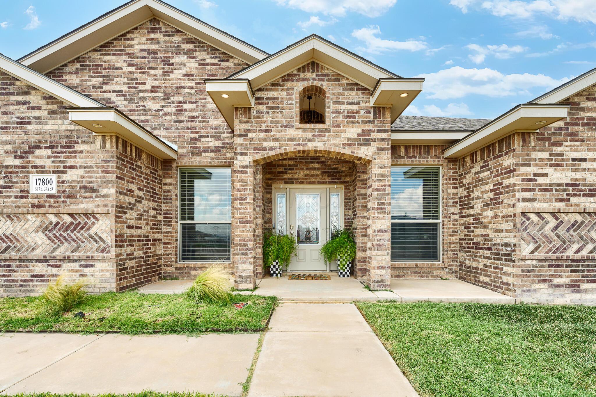 17800 Star Gazer Property Photo 2