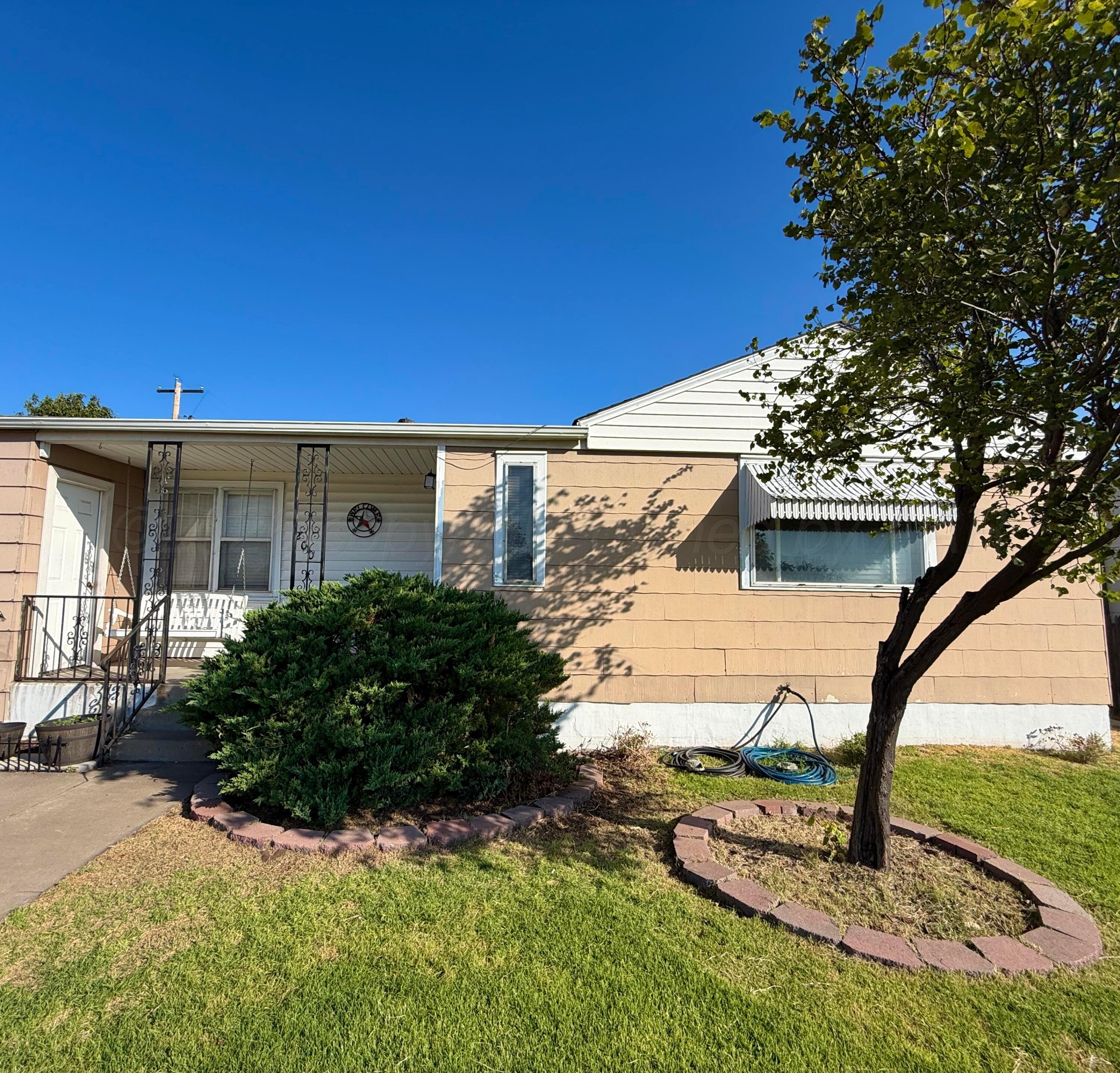 200 Cottonwood Street Property Photo 4