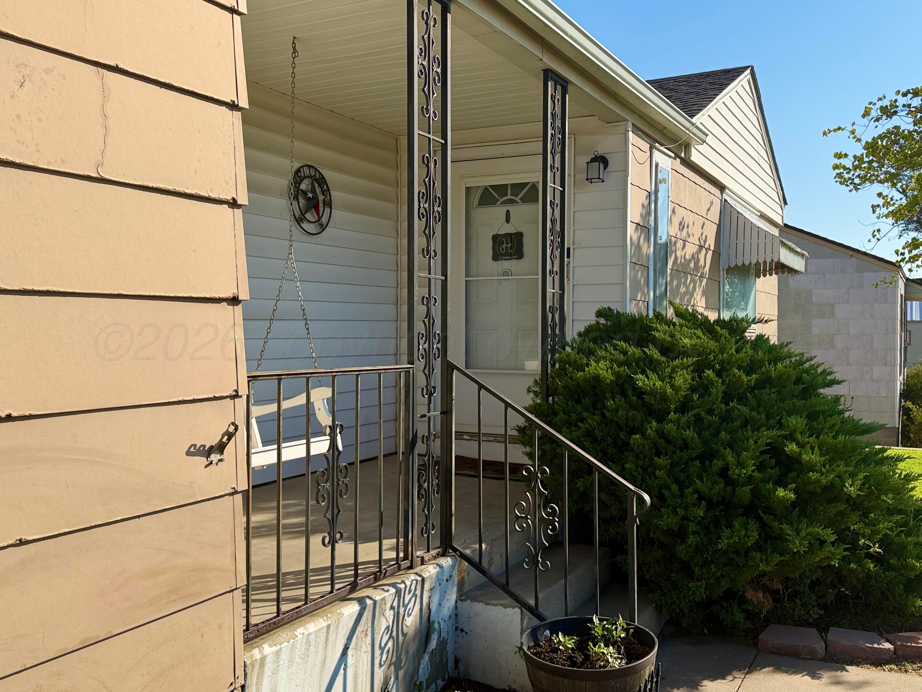 200 Cottonwood Street Property Photo 5