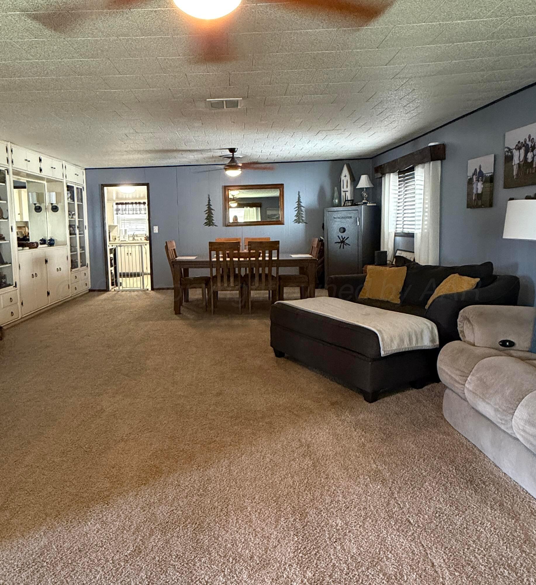 200 Cottonwood Street Property Photo 9