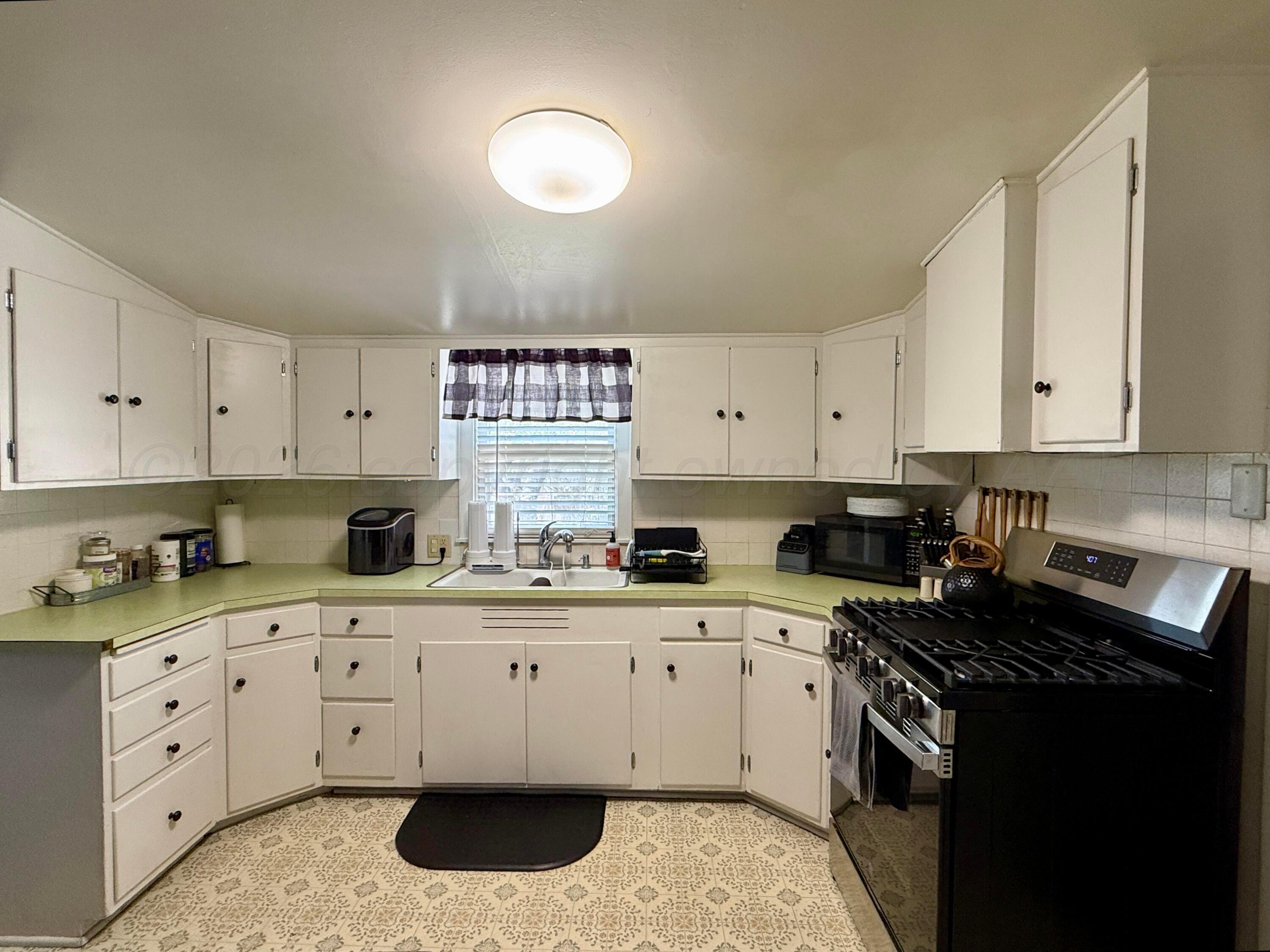 200 Cottonwood Street Property Photo 14