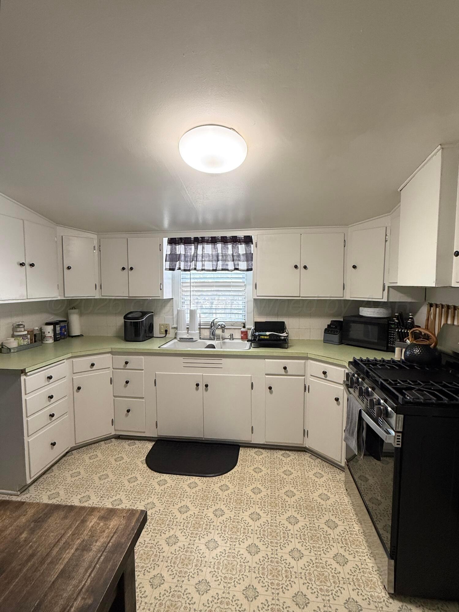 200 Cottonwood Street Property Photo 15