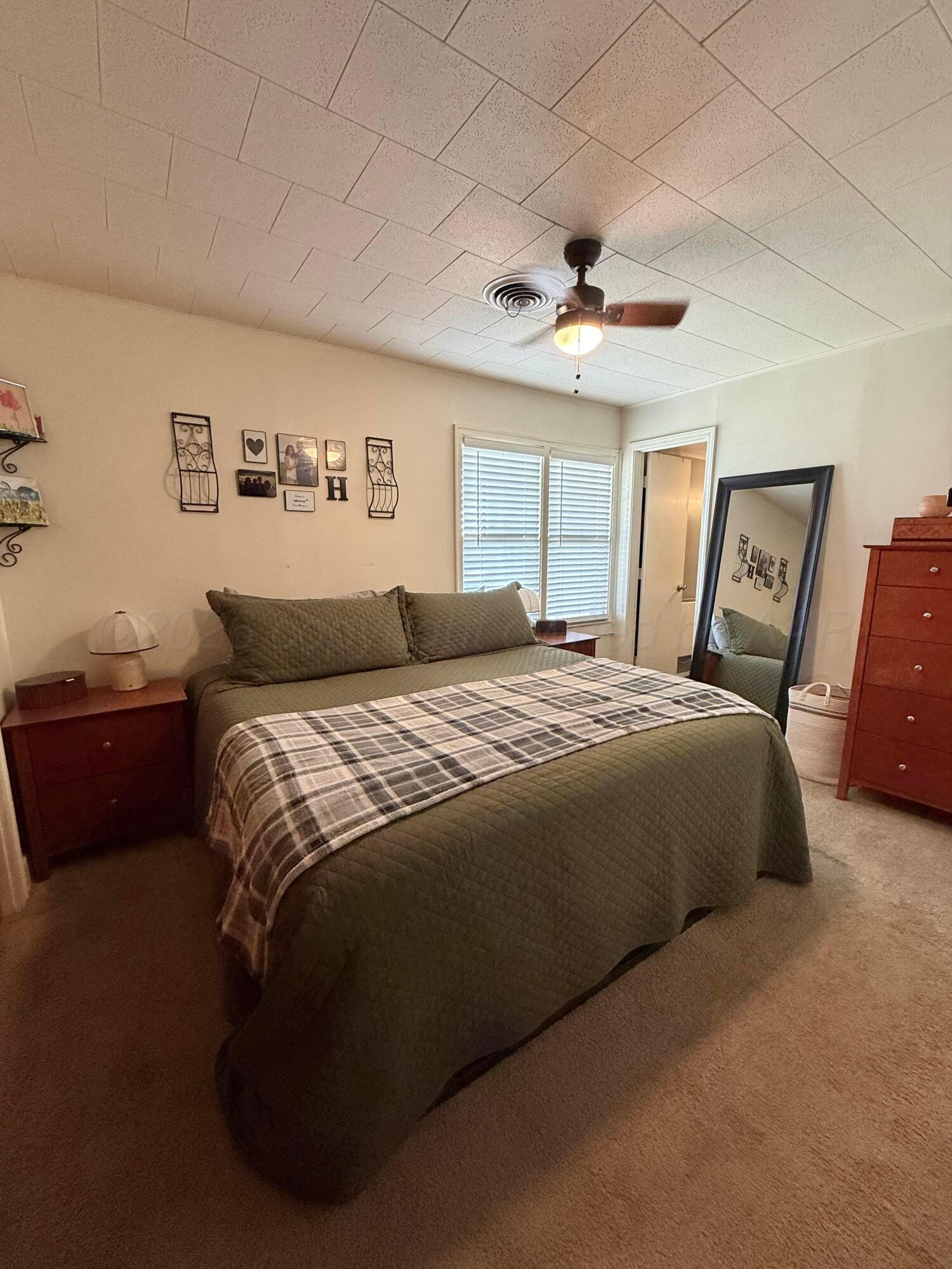 200 Cottonwood Street Property Photo 16