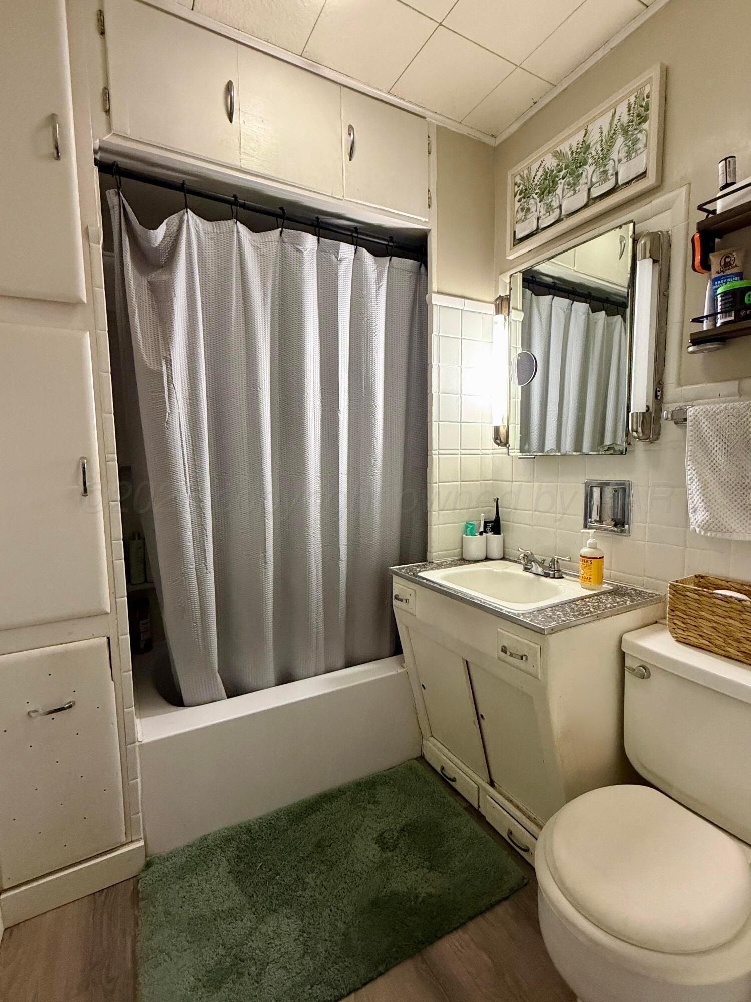 200 Cottonwood Street Property Photo 23