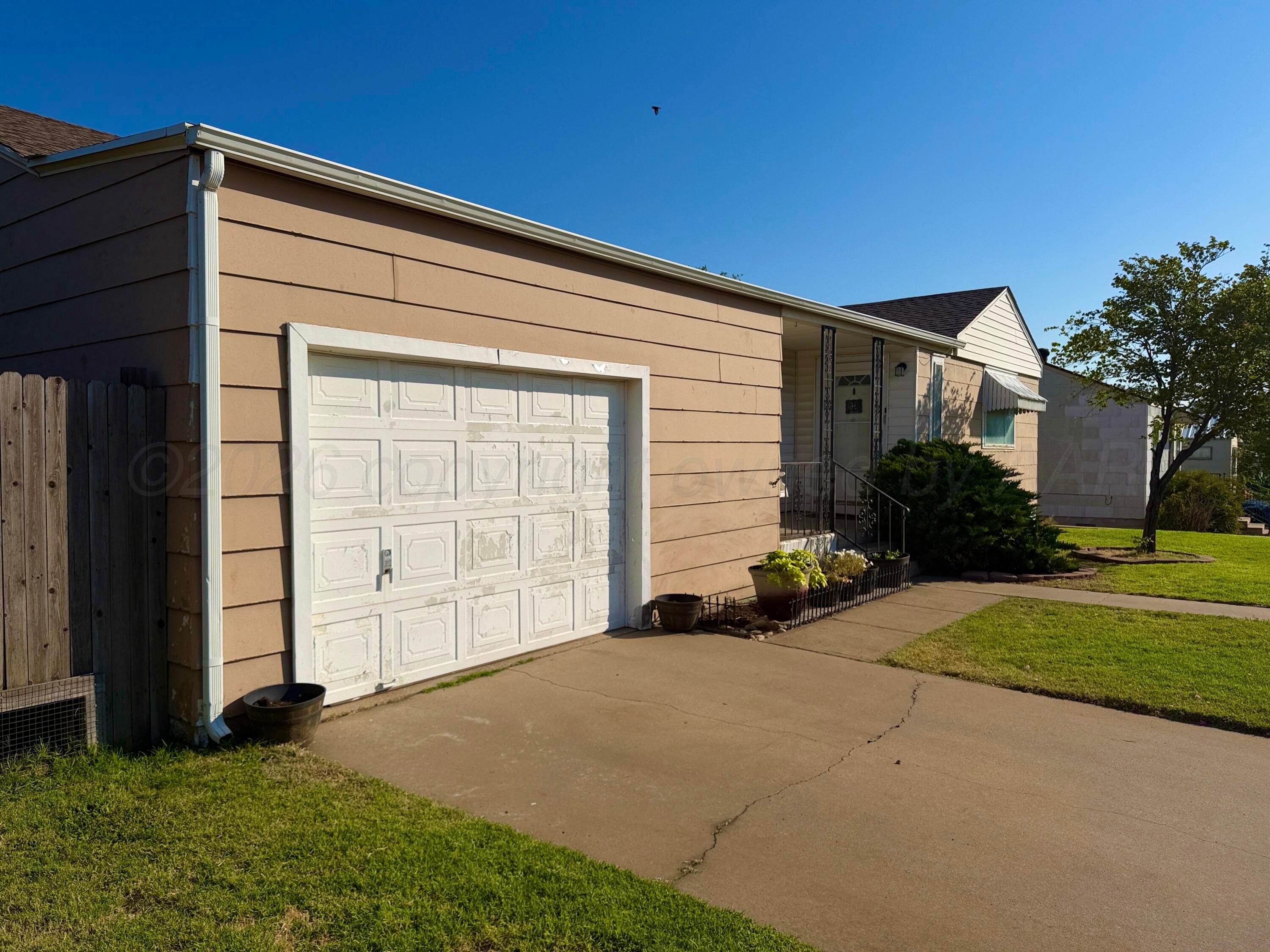 200 Cottonwood Street Property Photo 32
