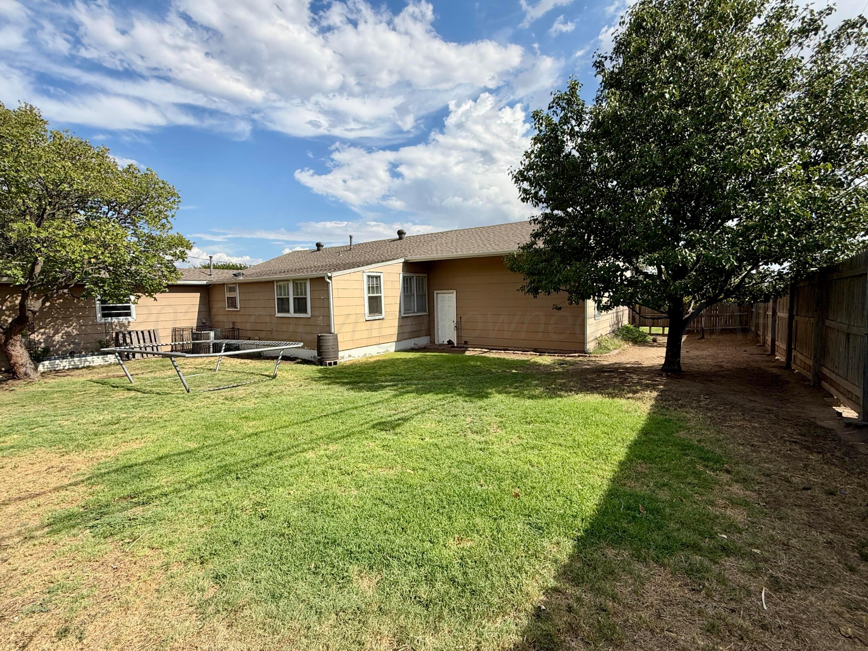200 Cottonwood Street Property Photo 33