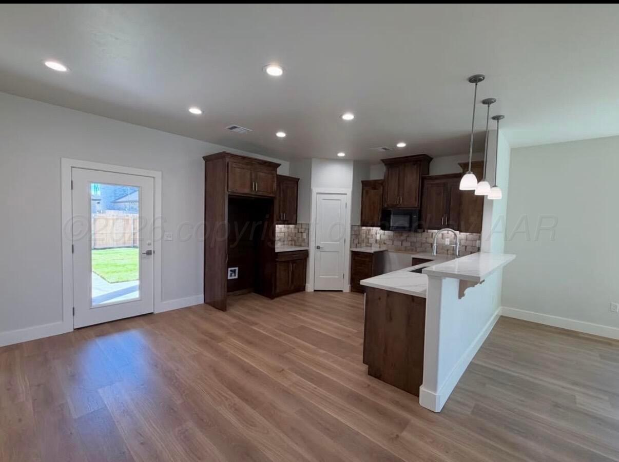 1502 Fox Hollow Avenue Property Photo 5
