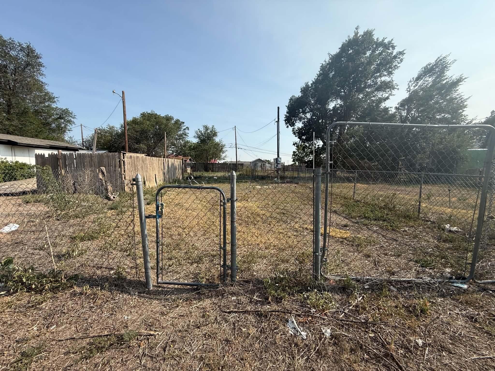 2002 N Mirror Street Property Photo 15