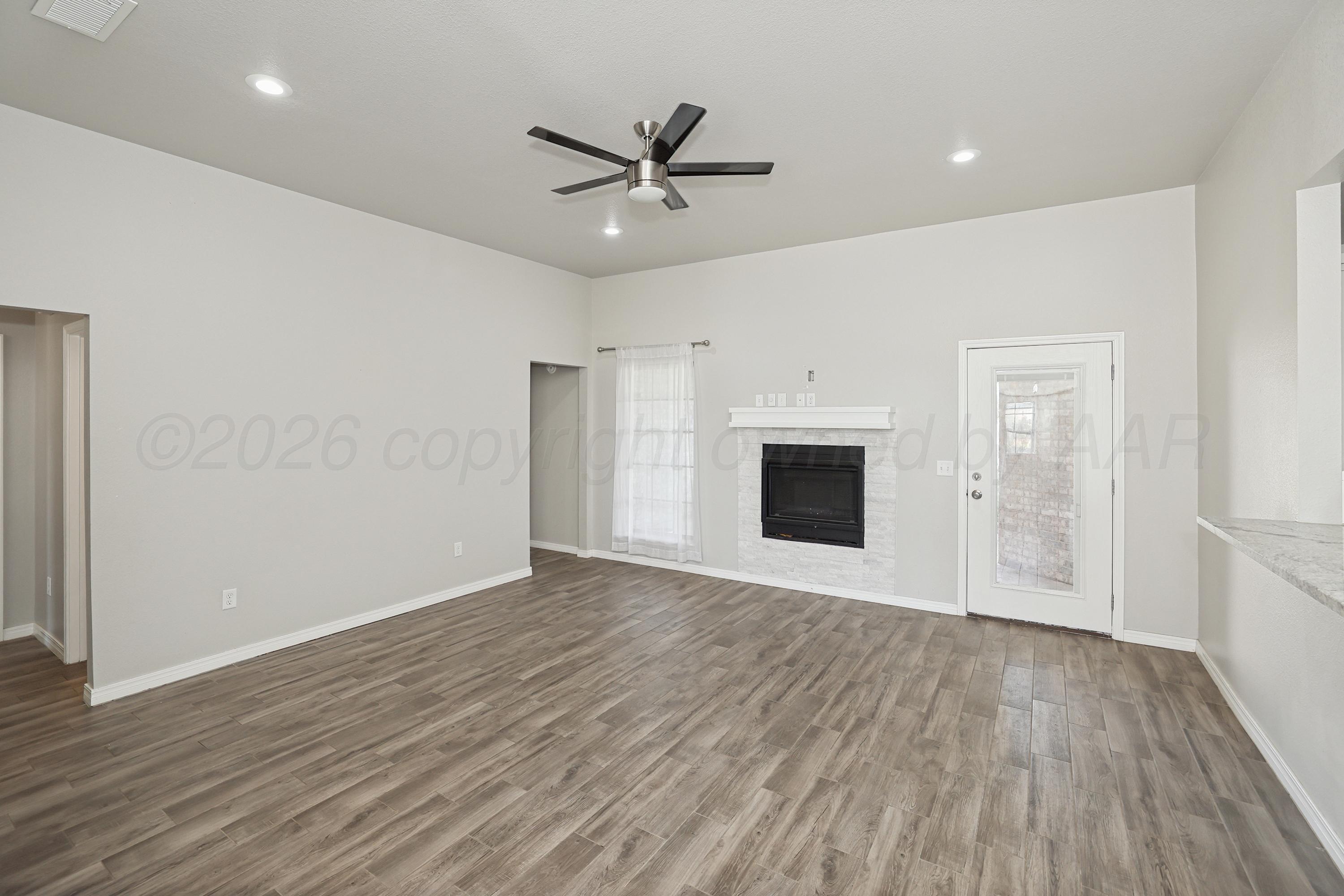 102 Axis Lane Property Photo 2