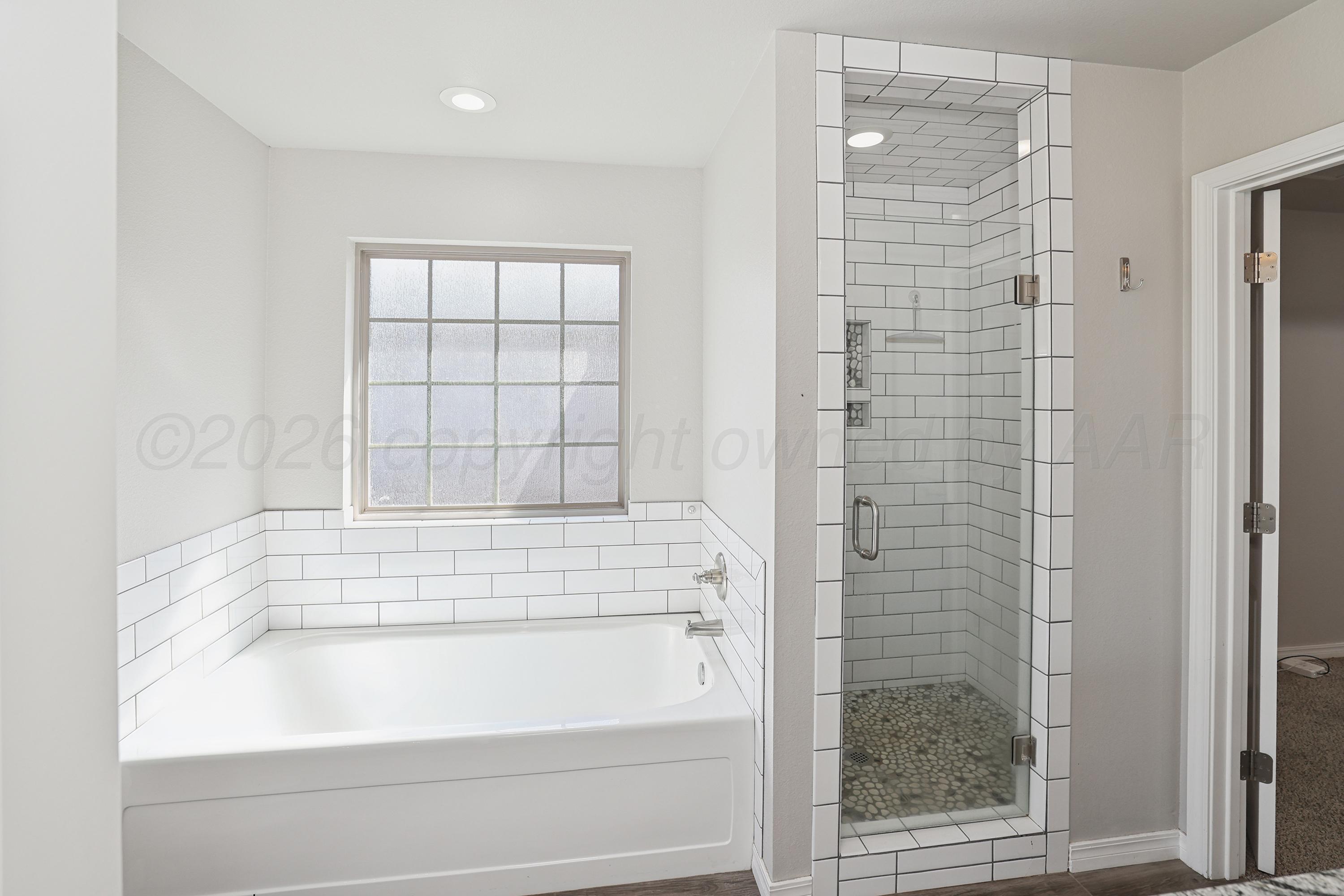 102 Axis Lane Property Photo 14