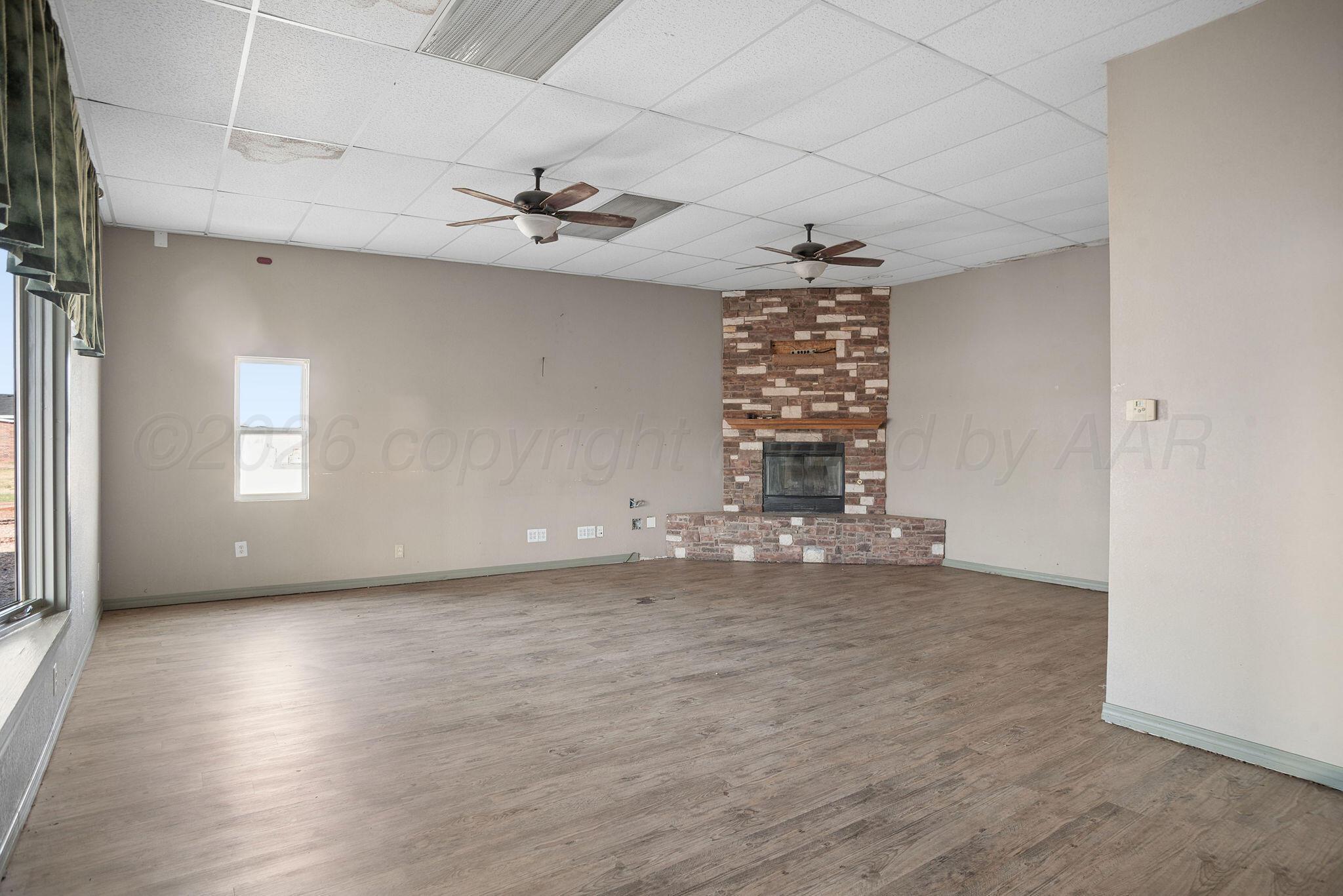 525 E Broadway Street Property Photo 8