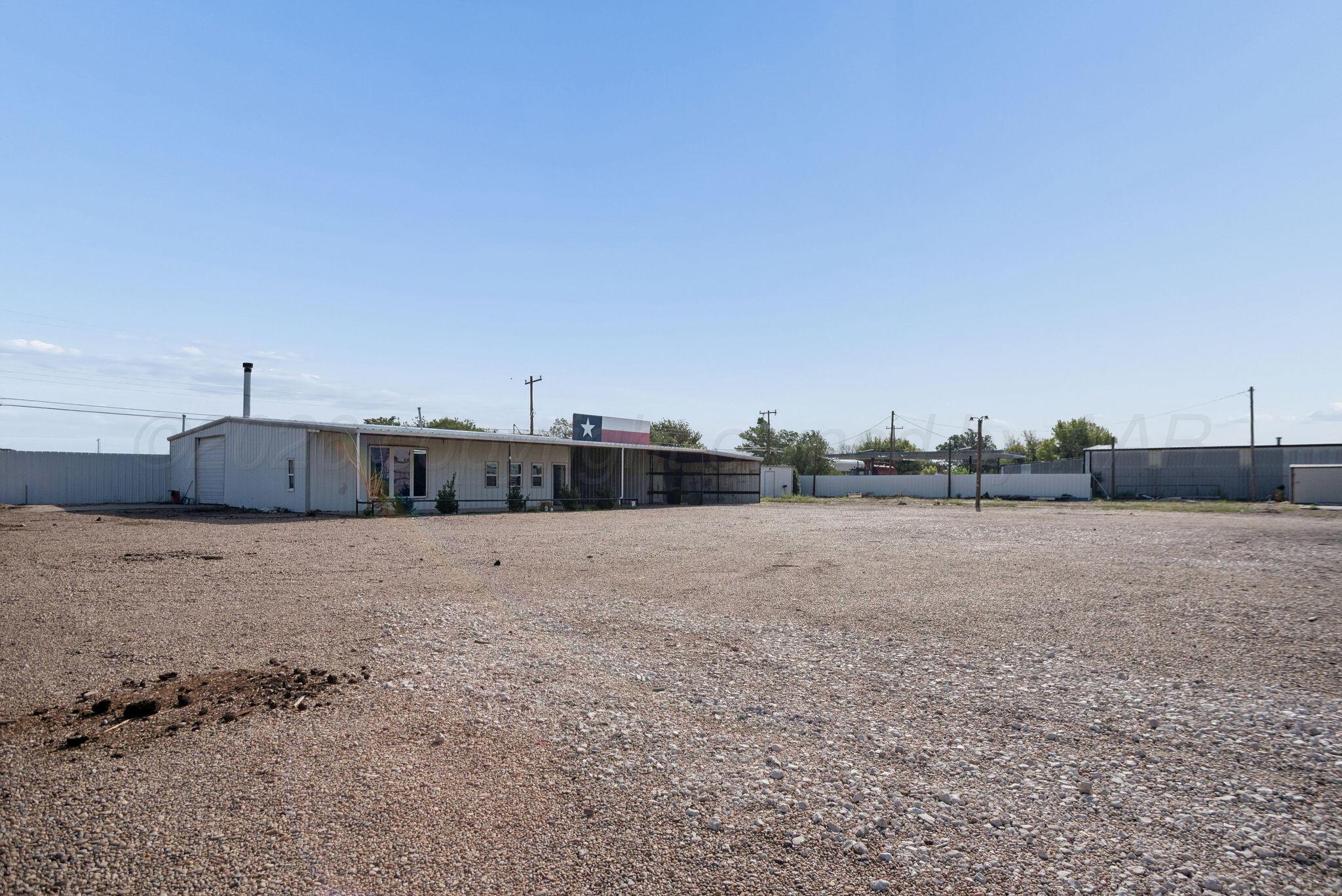 525 E Broadway Street Property Photo 19