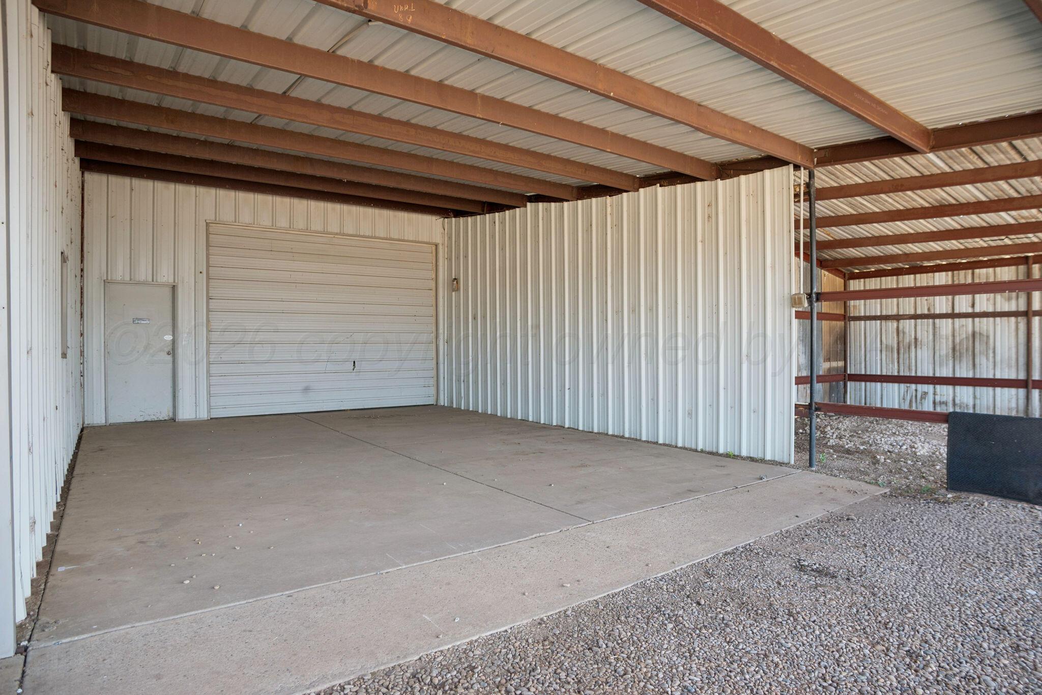 525 E Broadway Street Property Photo 23