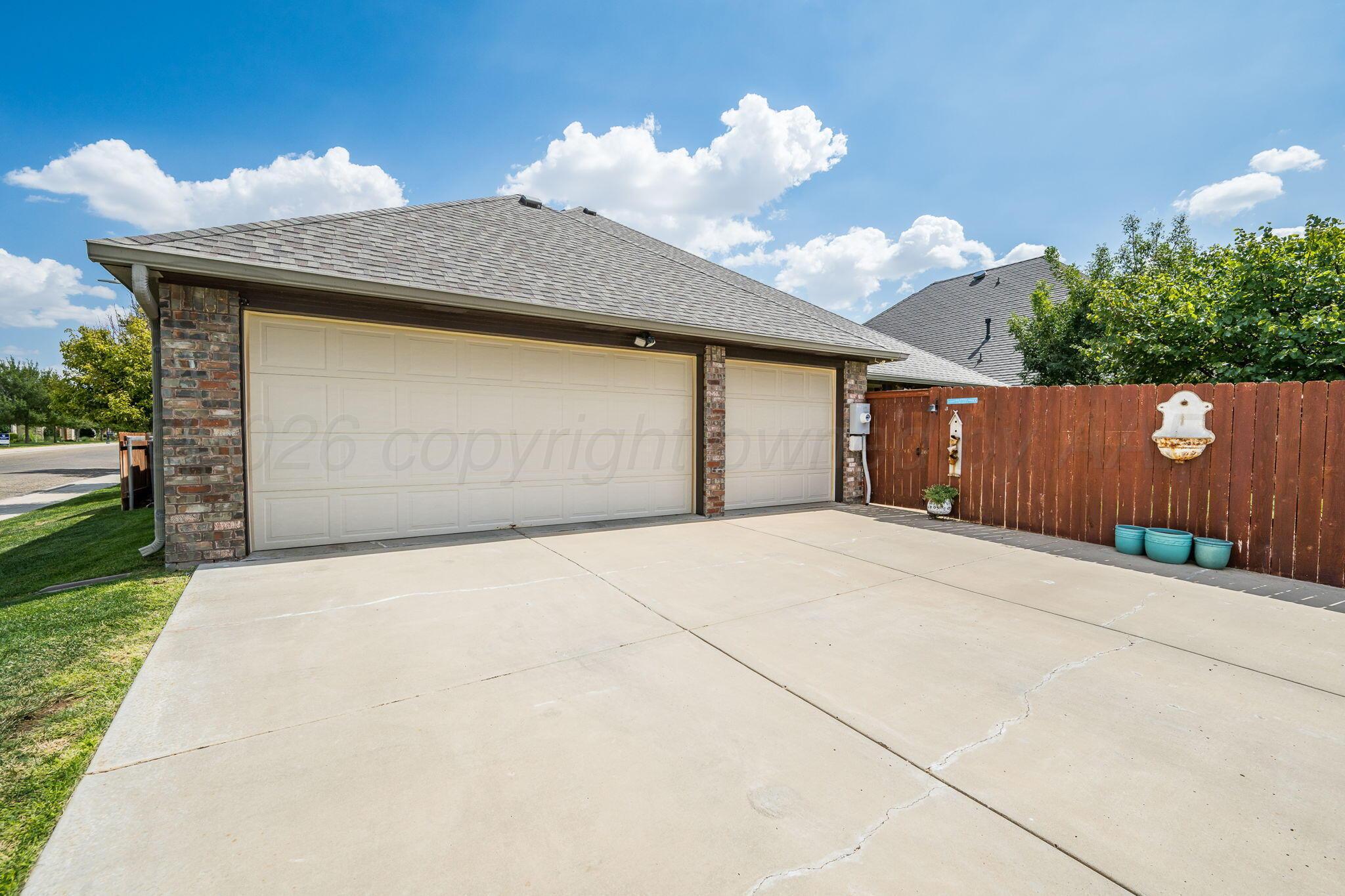 219 Banks Drive Property Photo 27