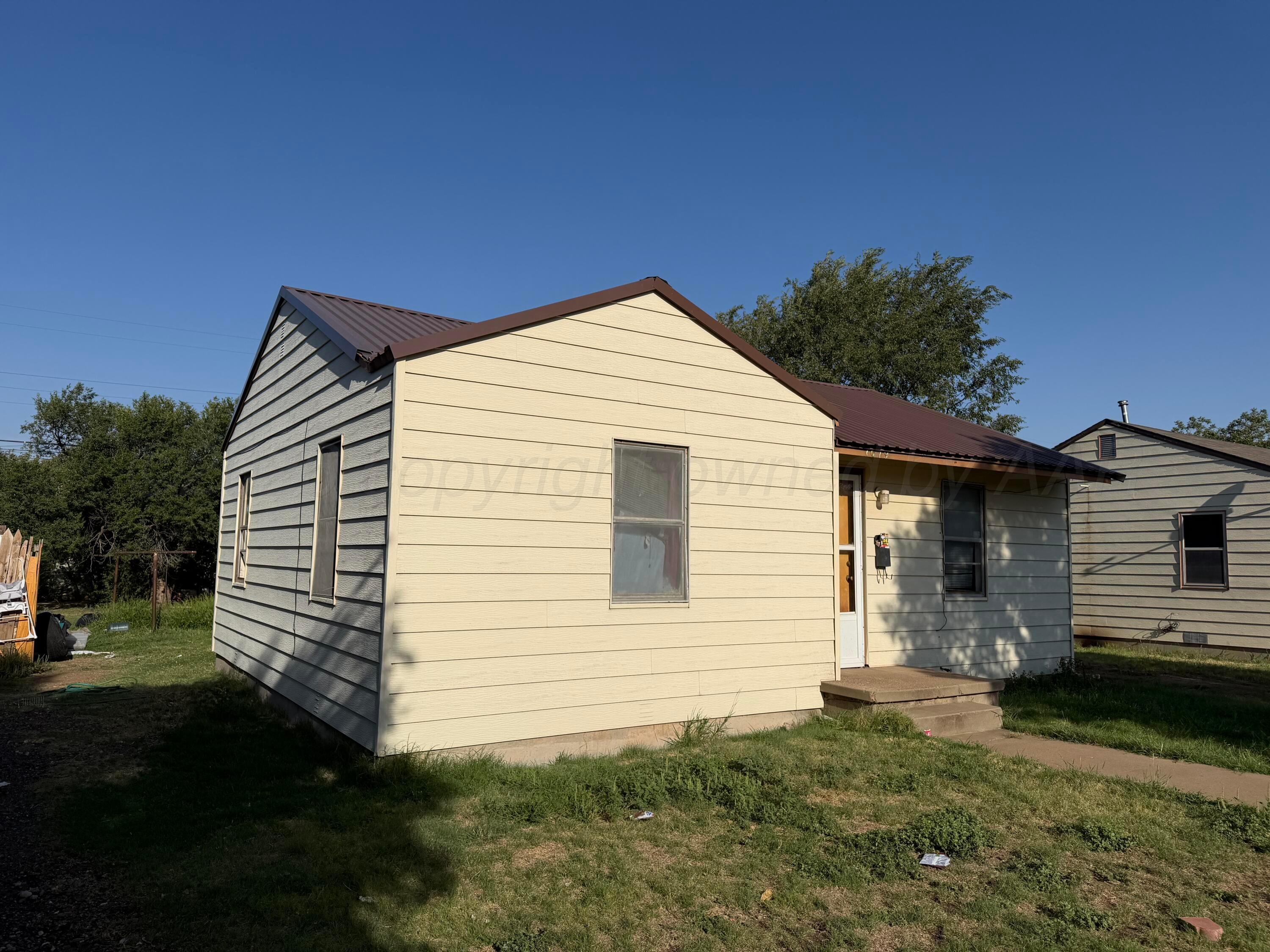 1619 N Manhattan Street Property Photo 2