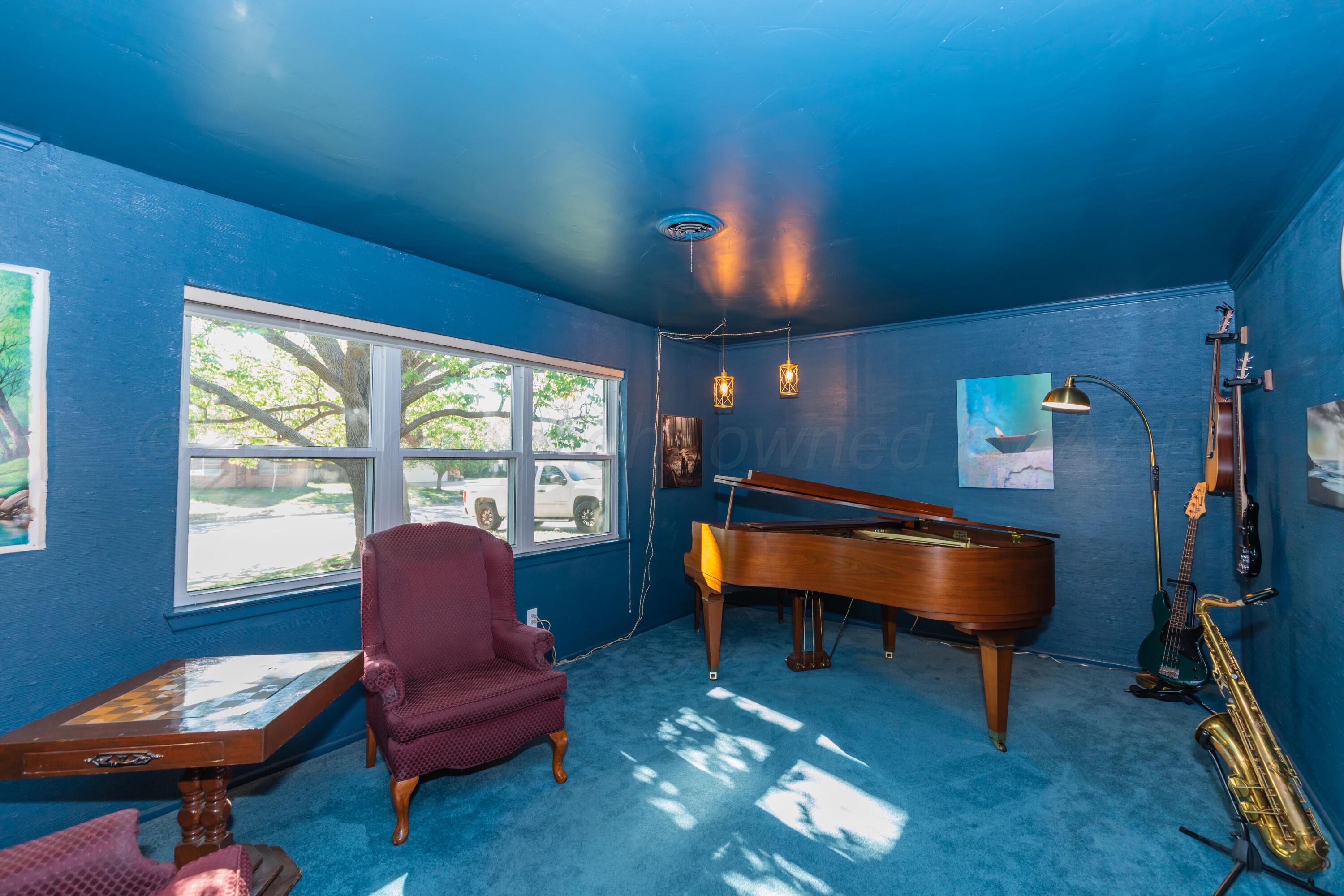 3714 Kingston Road Property Photo 2