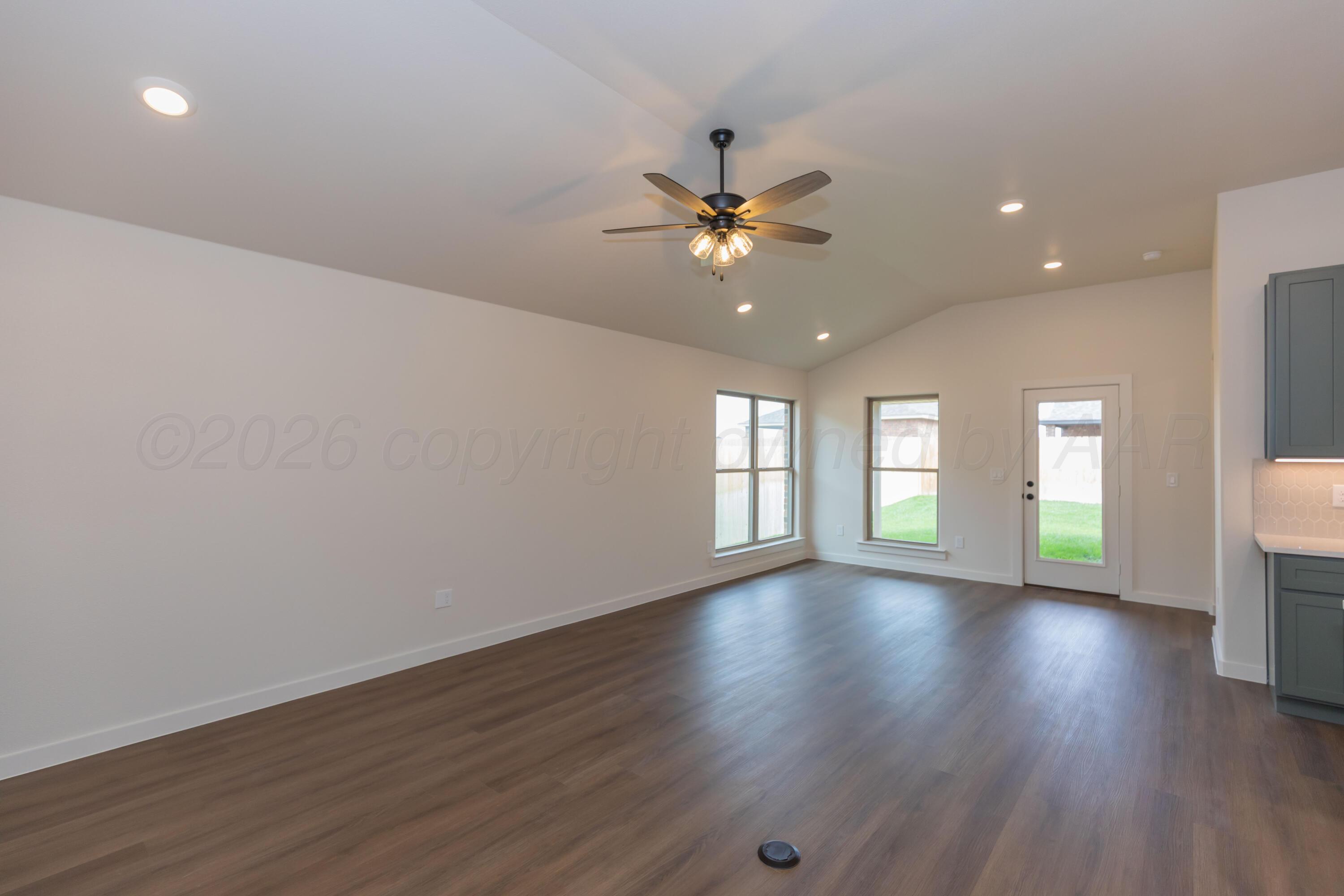4406 Houlette Street Property Photo 4
