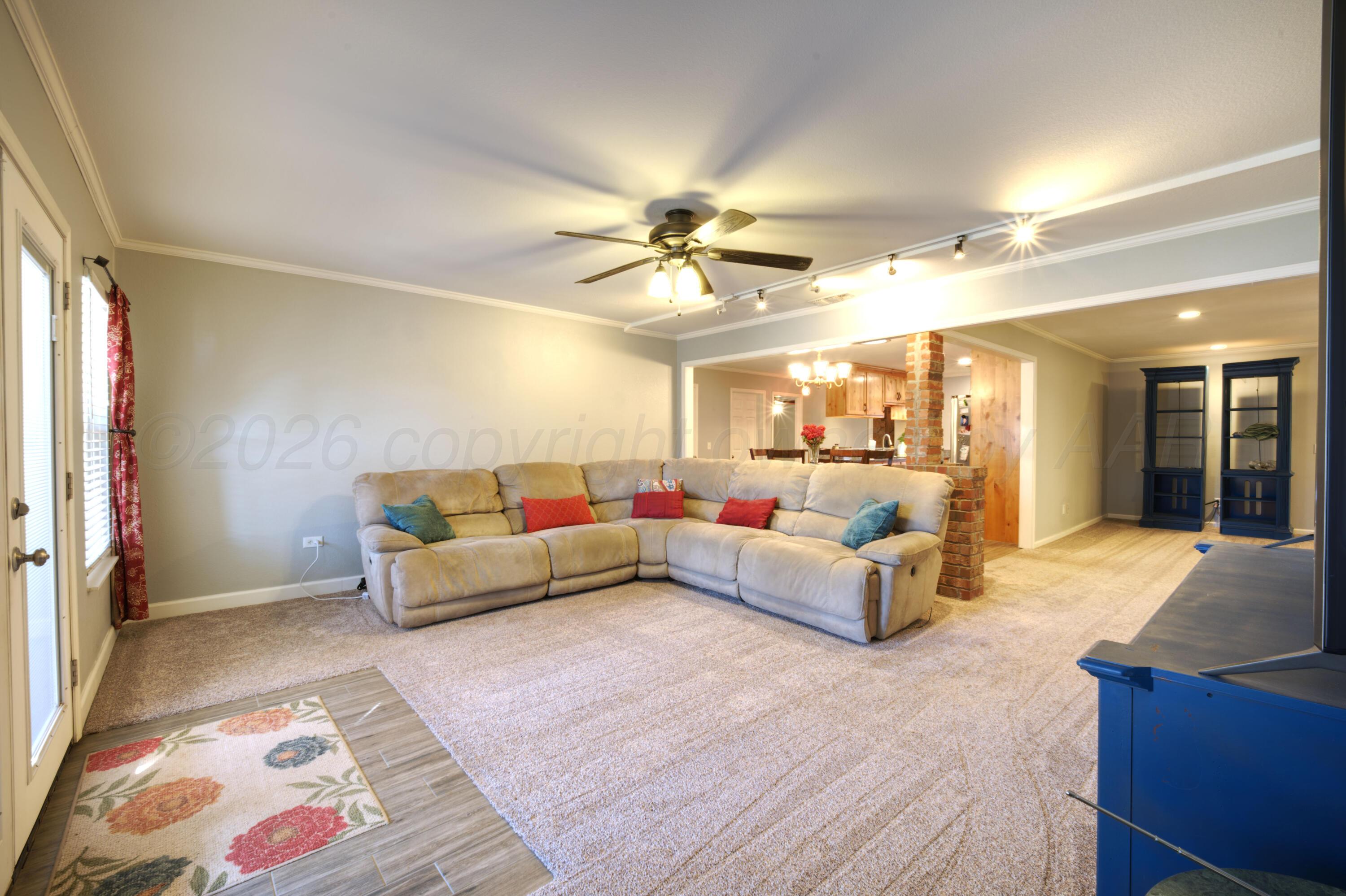 3700 Huntington Drive Property Photo 9