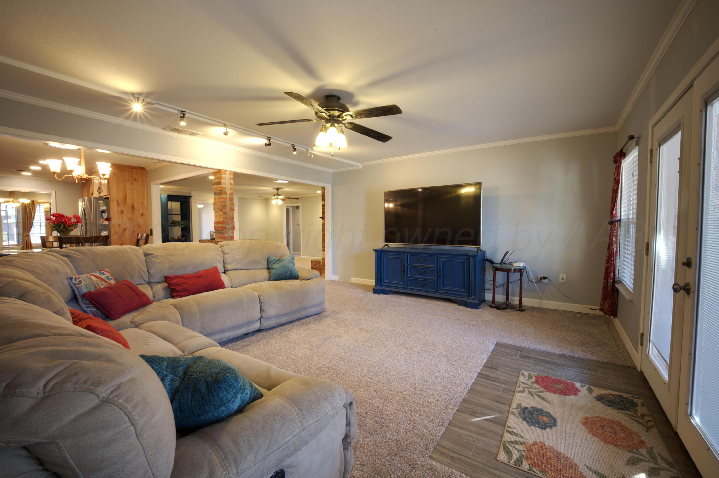3700 Huntington Drive Property Photo 10