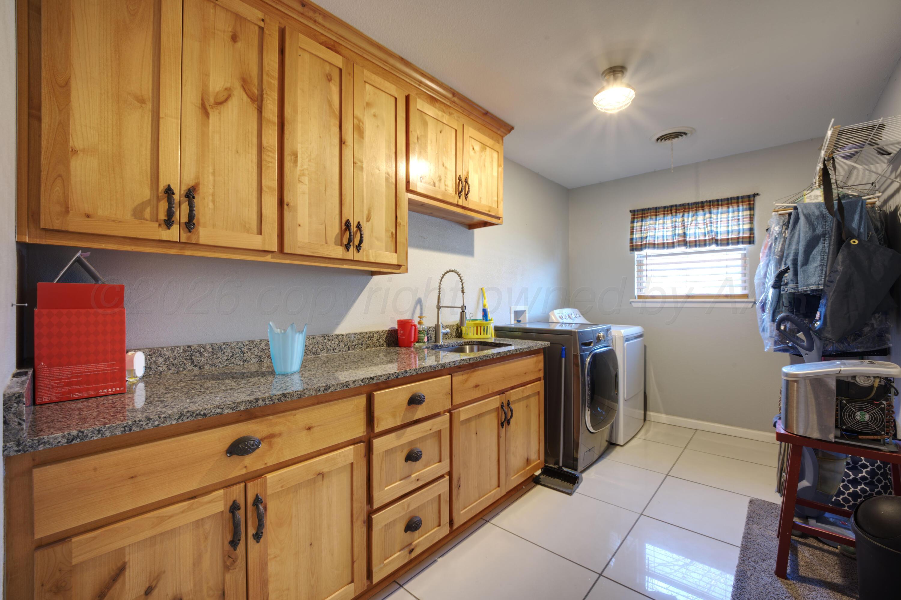 3700 Huntington Drive Property Photo 28