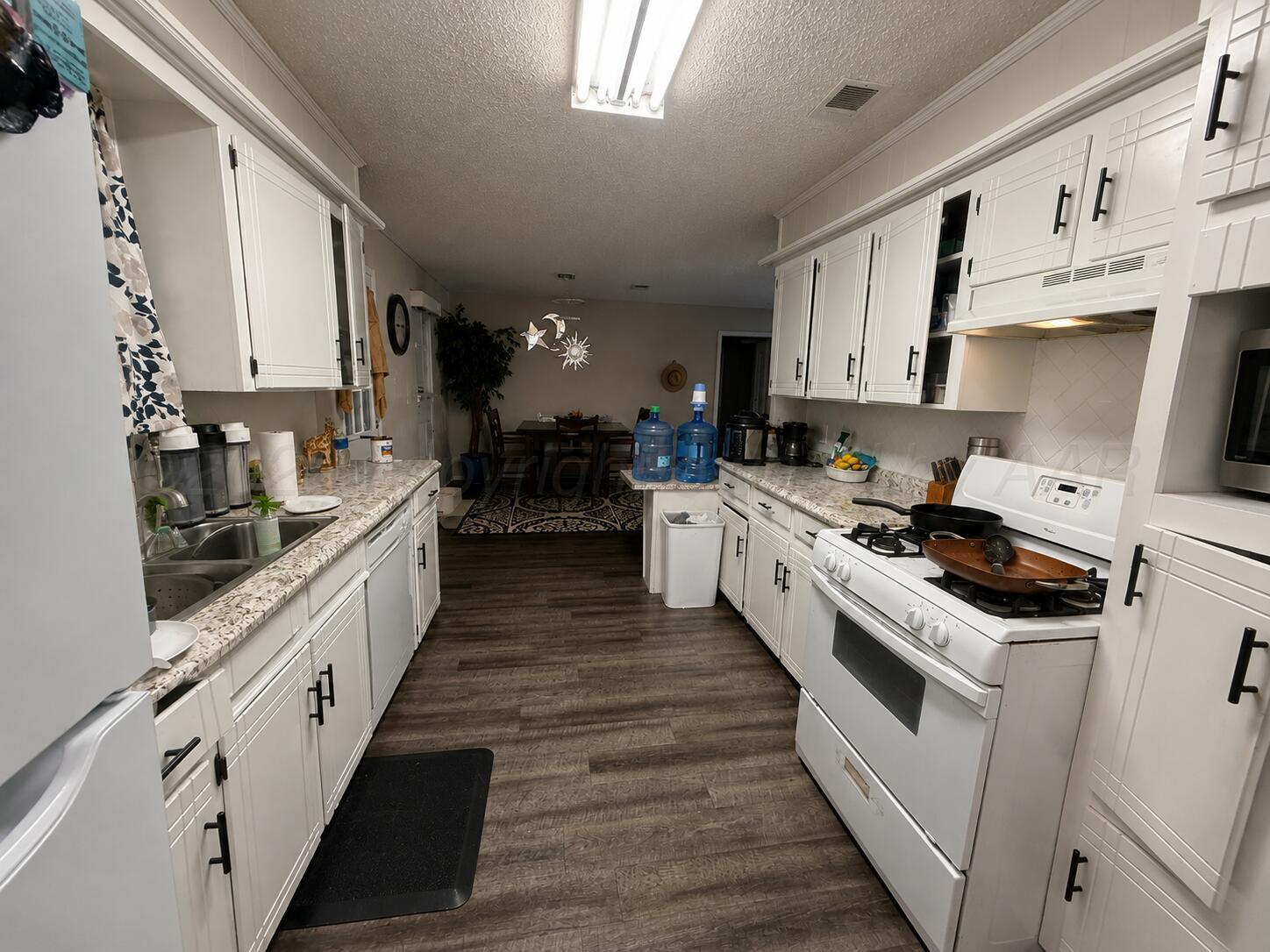 1022 Coble Drive Property Photo 3