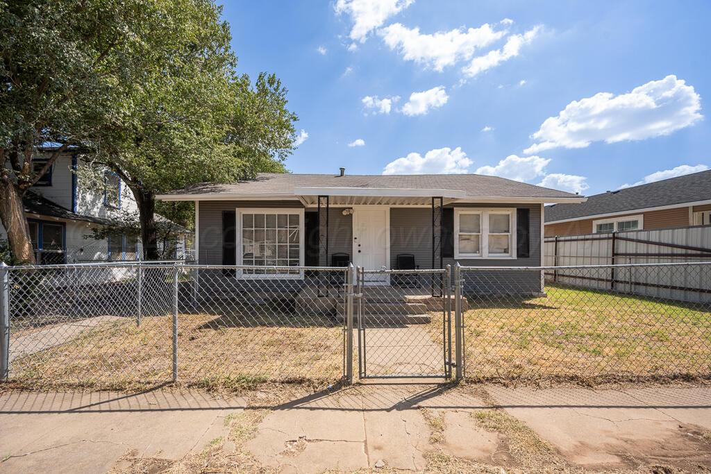 803 S Alabama Street Property Photo 1