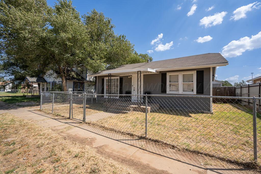 803 S Alabama Street Property Photo 2