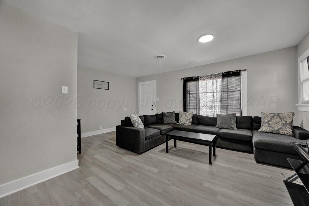 803 S Alabama Street Property Photo 6