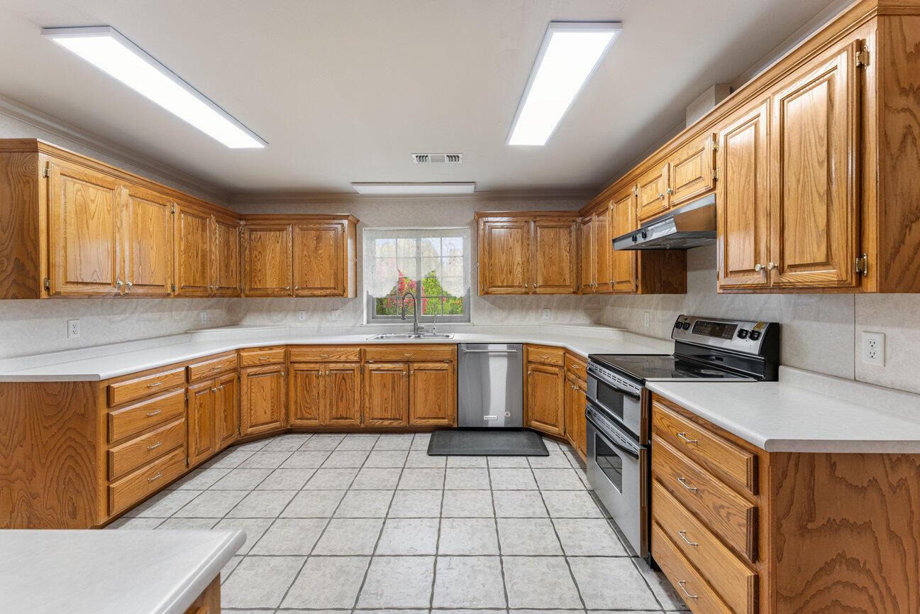 1800 Jacoda Avenue Property Photo 20