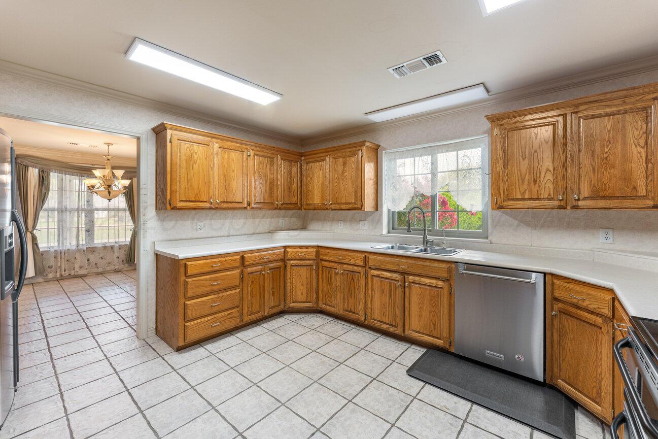 1800 Jacoda Avenue Property Photo 22