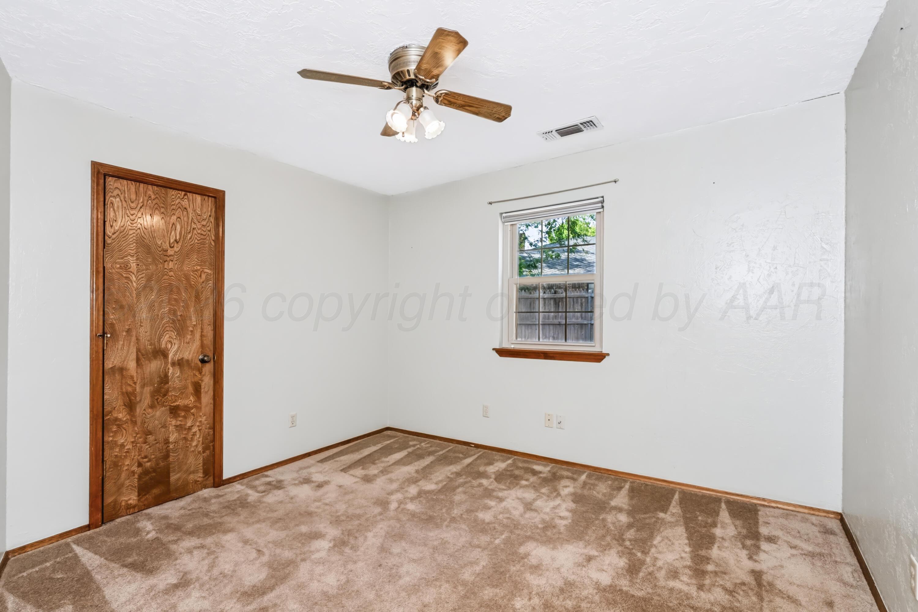 6101 Ridgewood Drive Property Photo 12