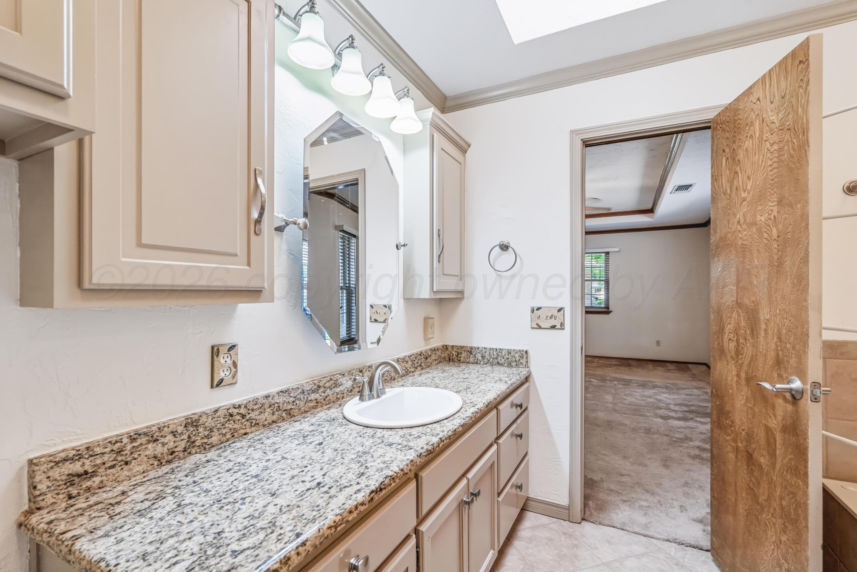 6101 Ridgewood Drive Property Photo 17