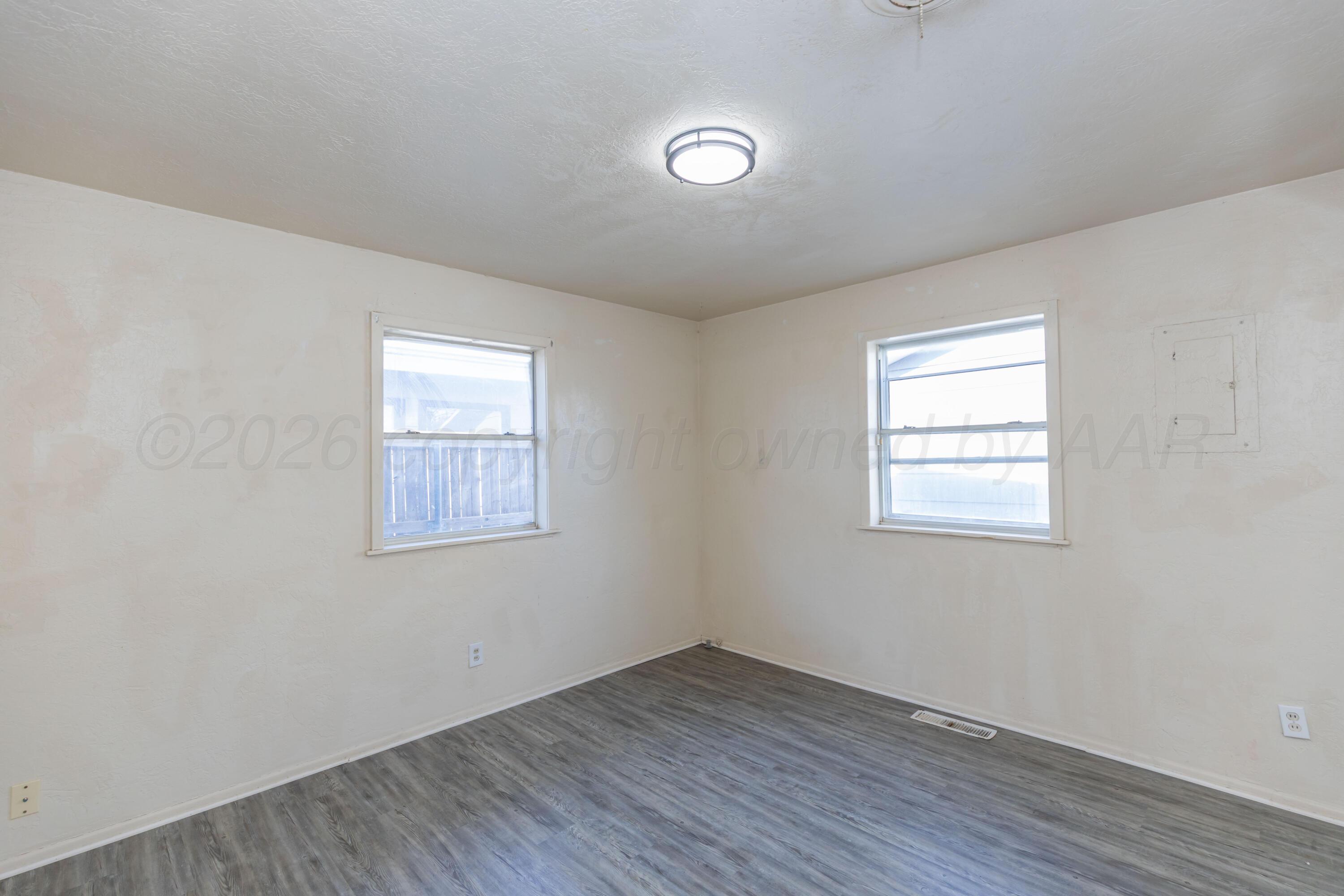 1044 W Cinderella Drive Property Photo 19