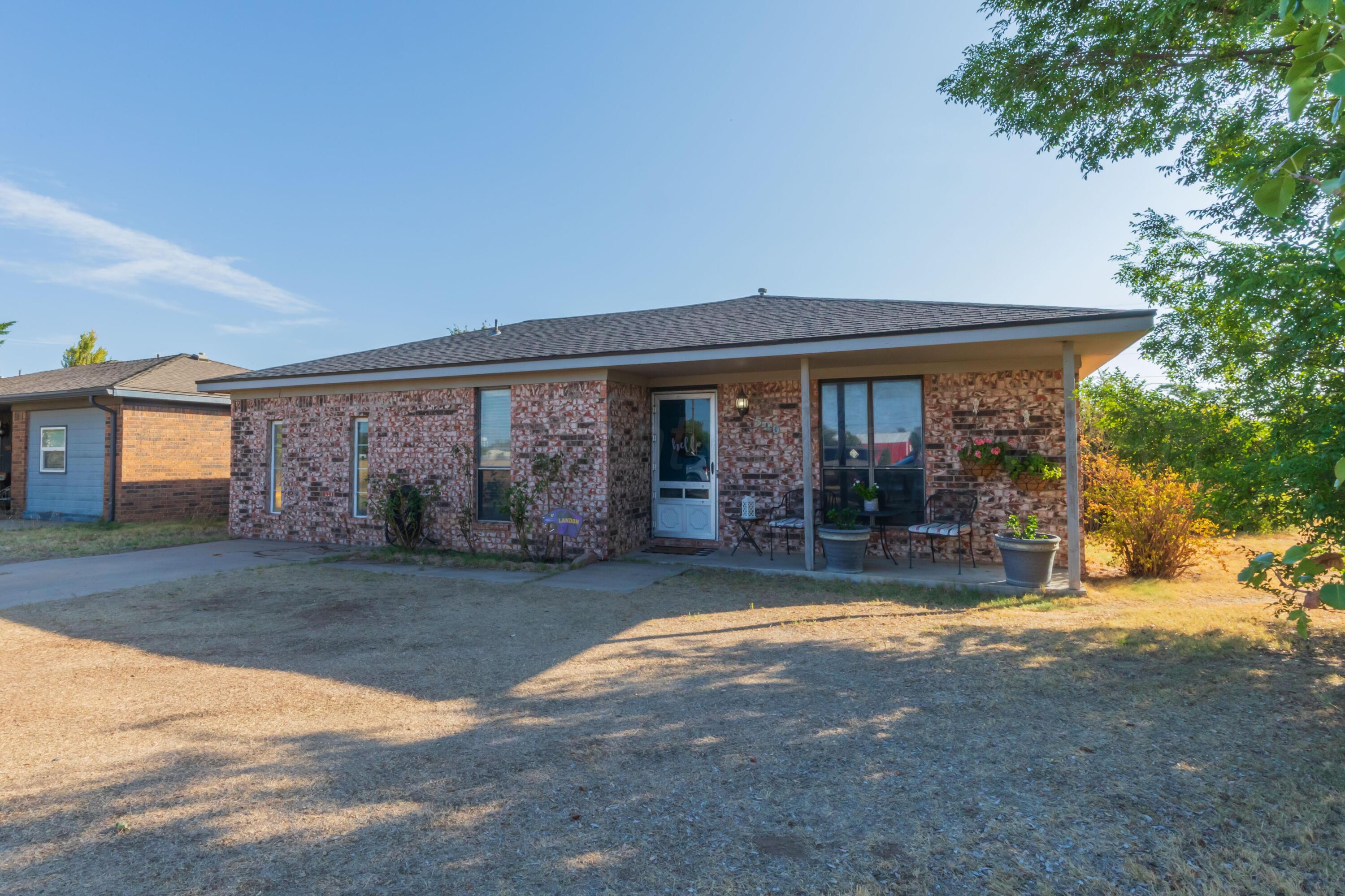 500 Groom Avenue Property Photo 2