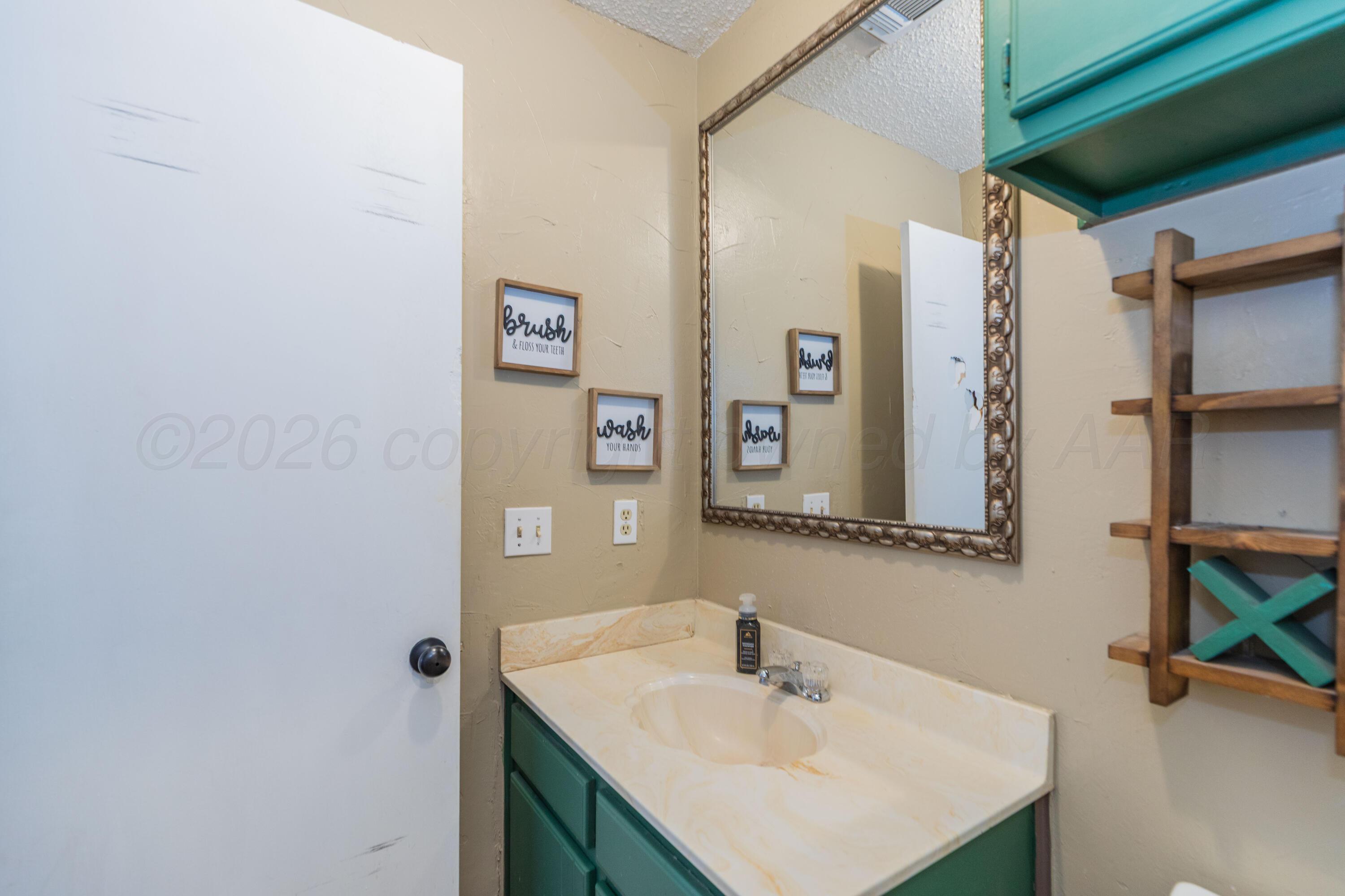 500 Groom Avenue Property Photo 21