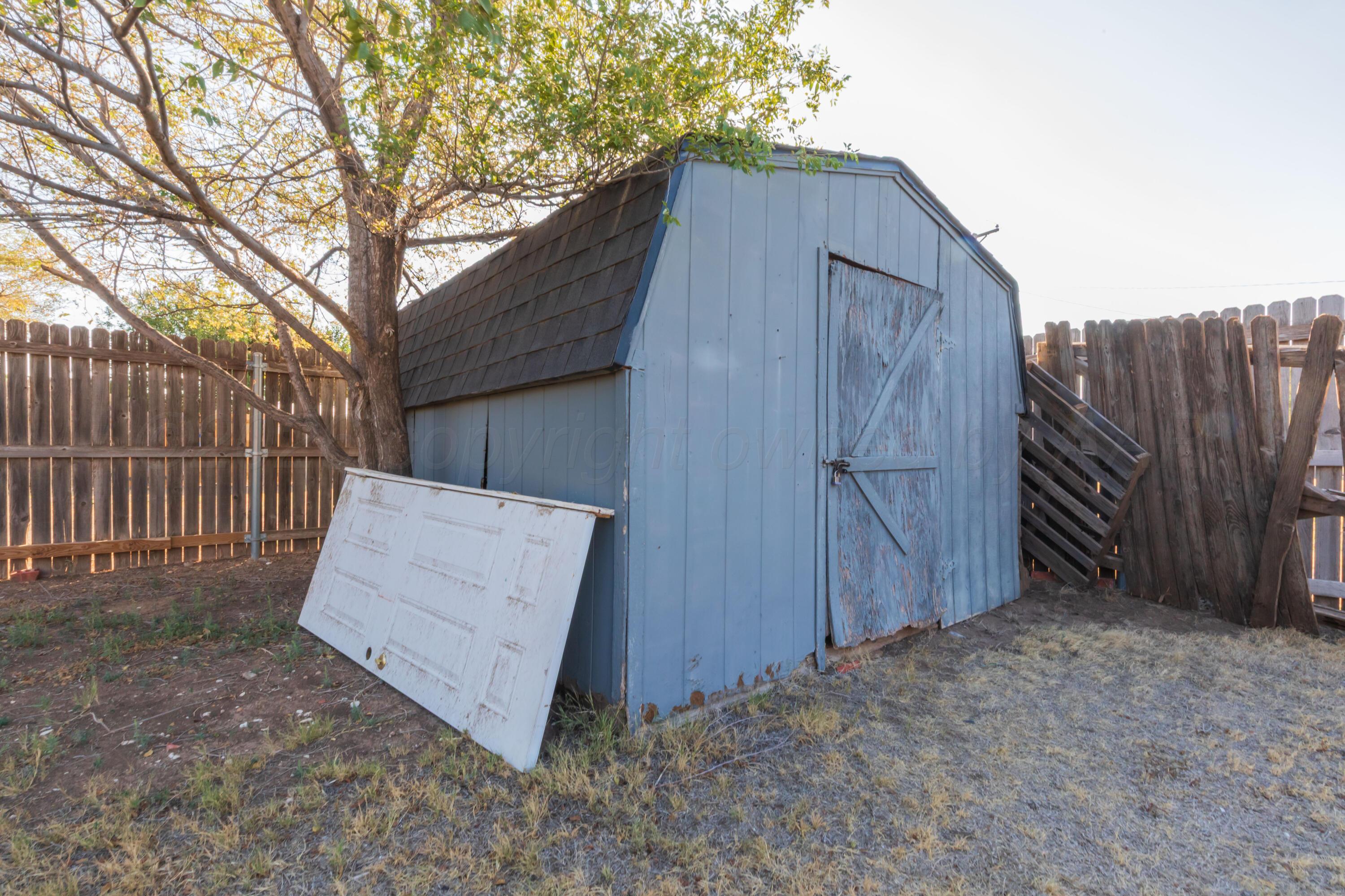 500 Groom Avenue Property Photo 35