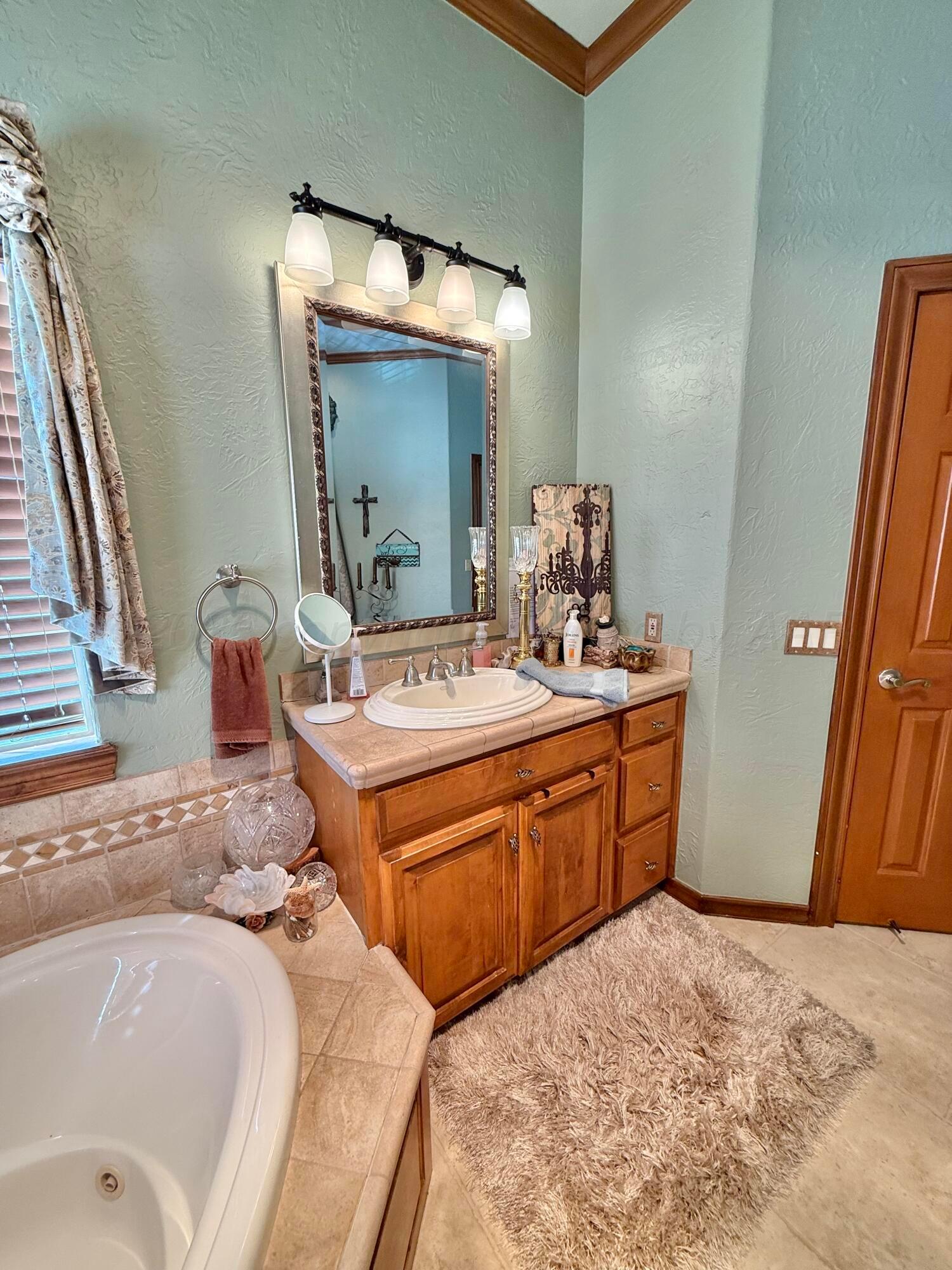 516 N Shore Drive Property Photo 54