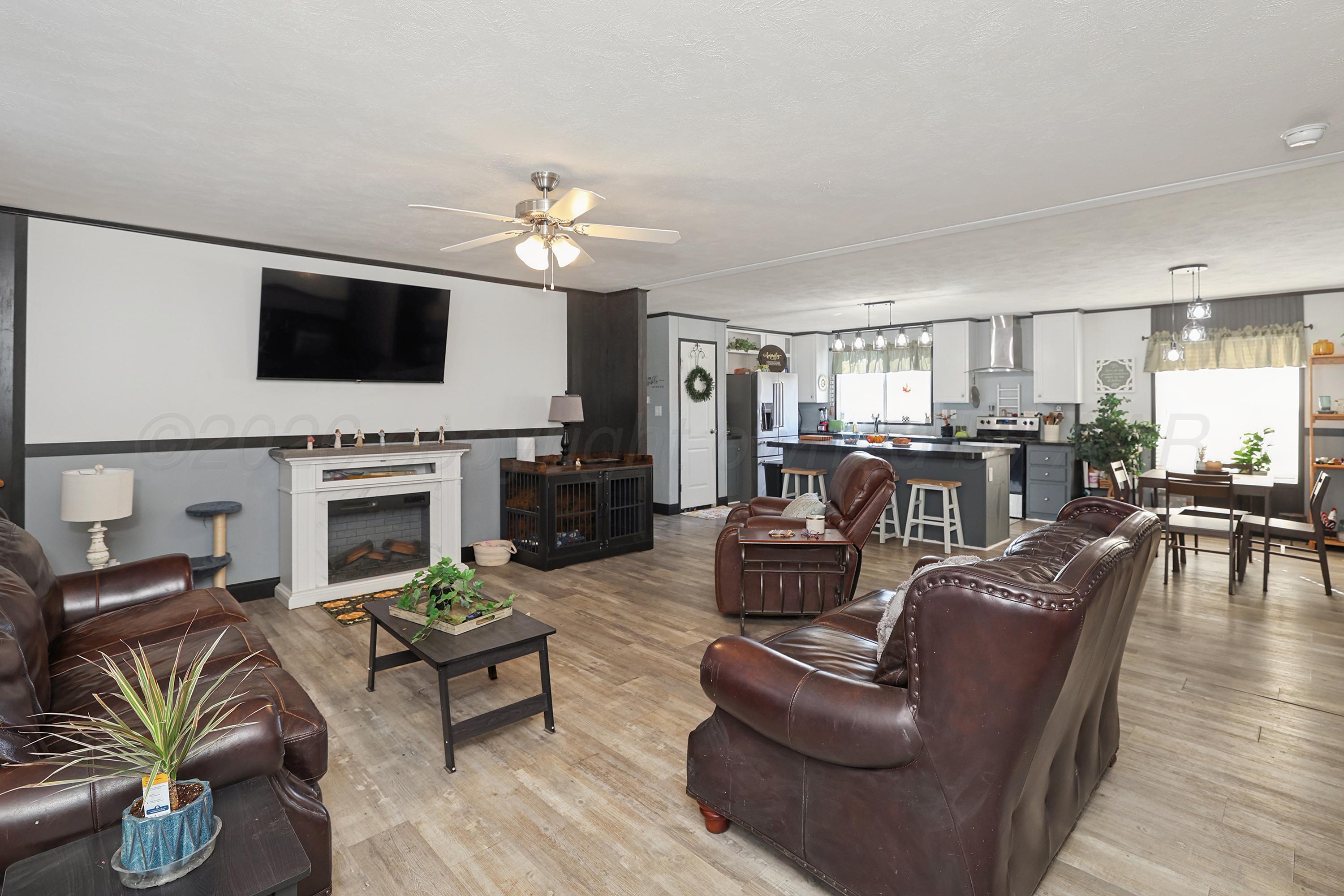 10501 Riker Lane Property Photo 7