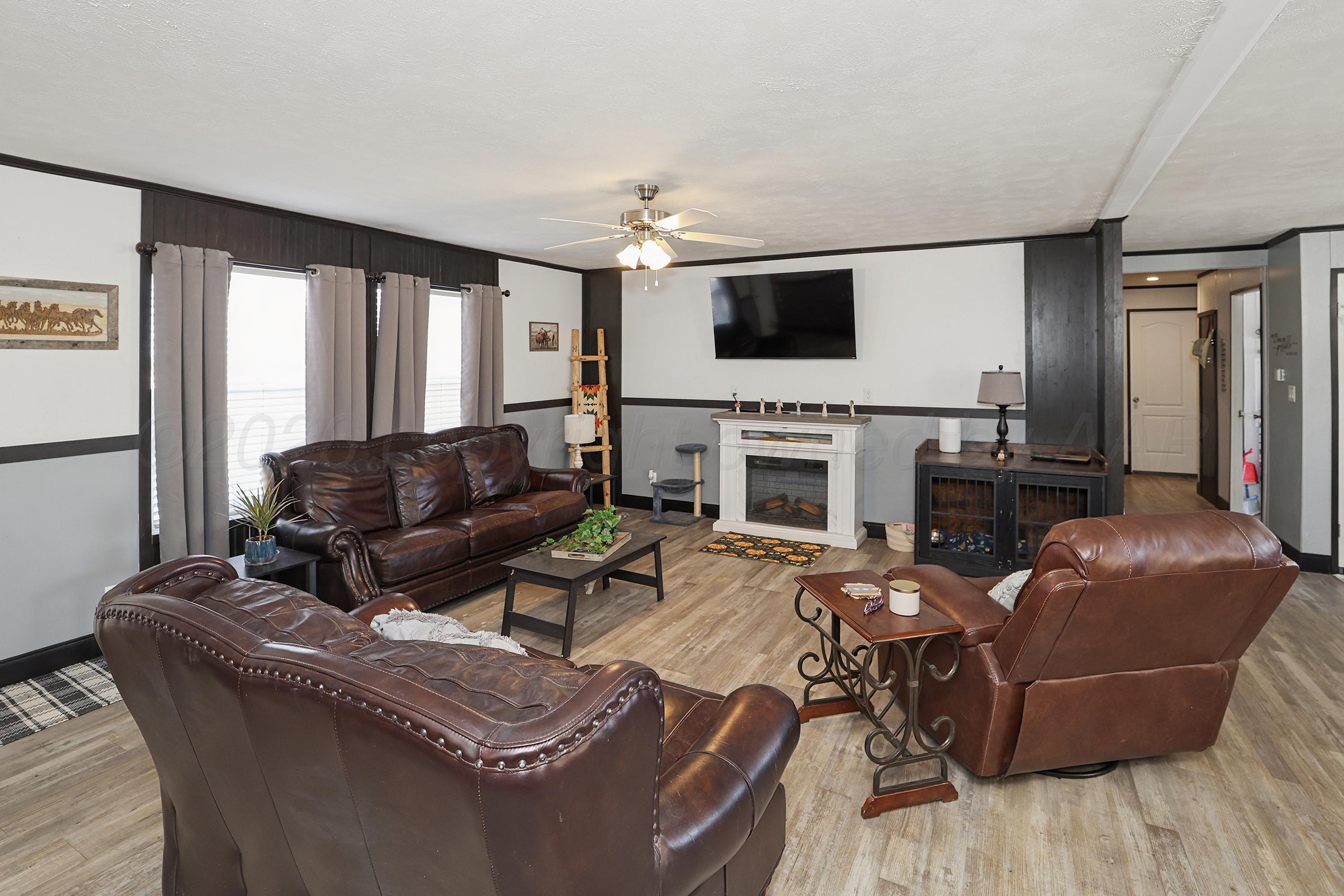 10501 Riker Lane Property Photo 8