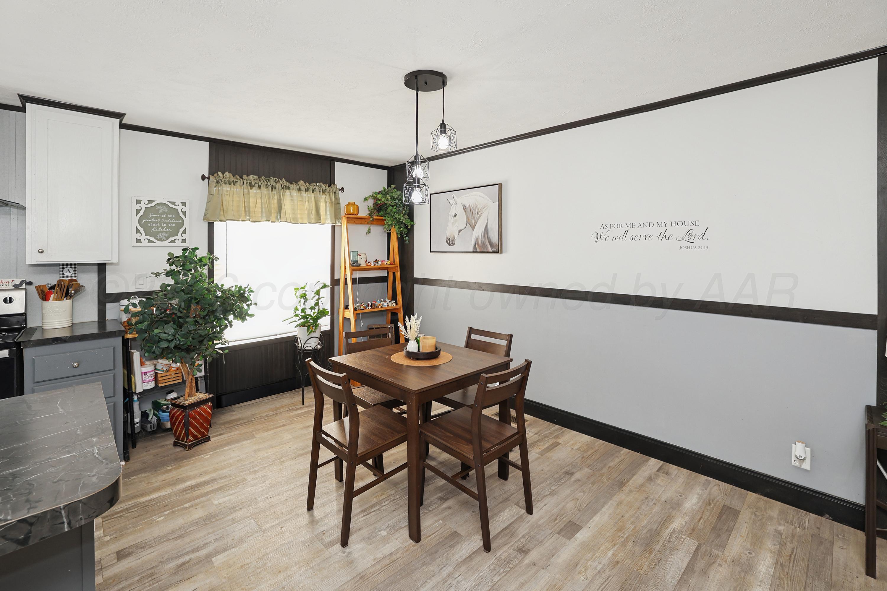 10501 Riker Lane Property Photo 10