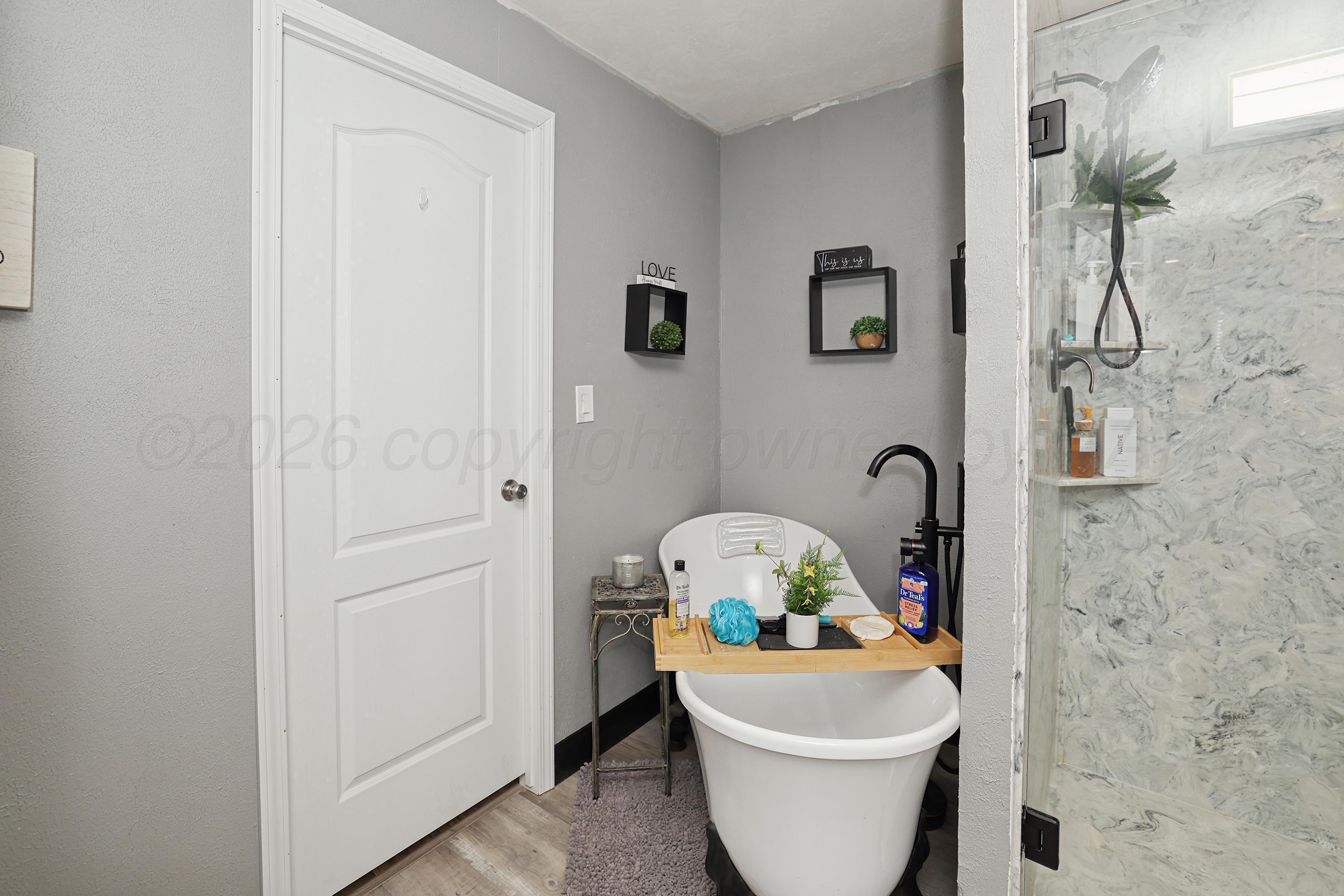 10501 Riker Lane Property Photo 20