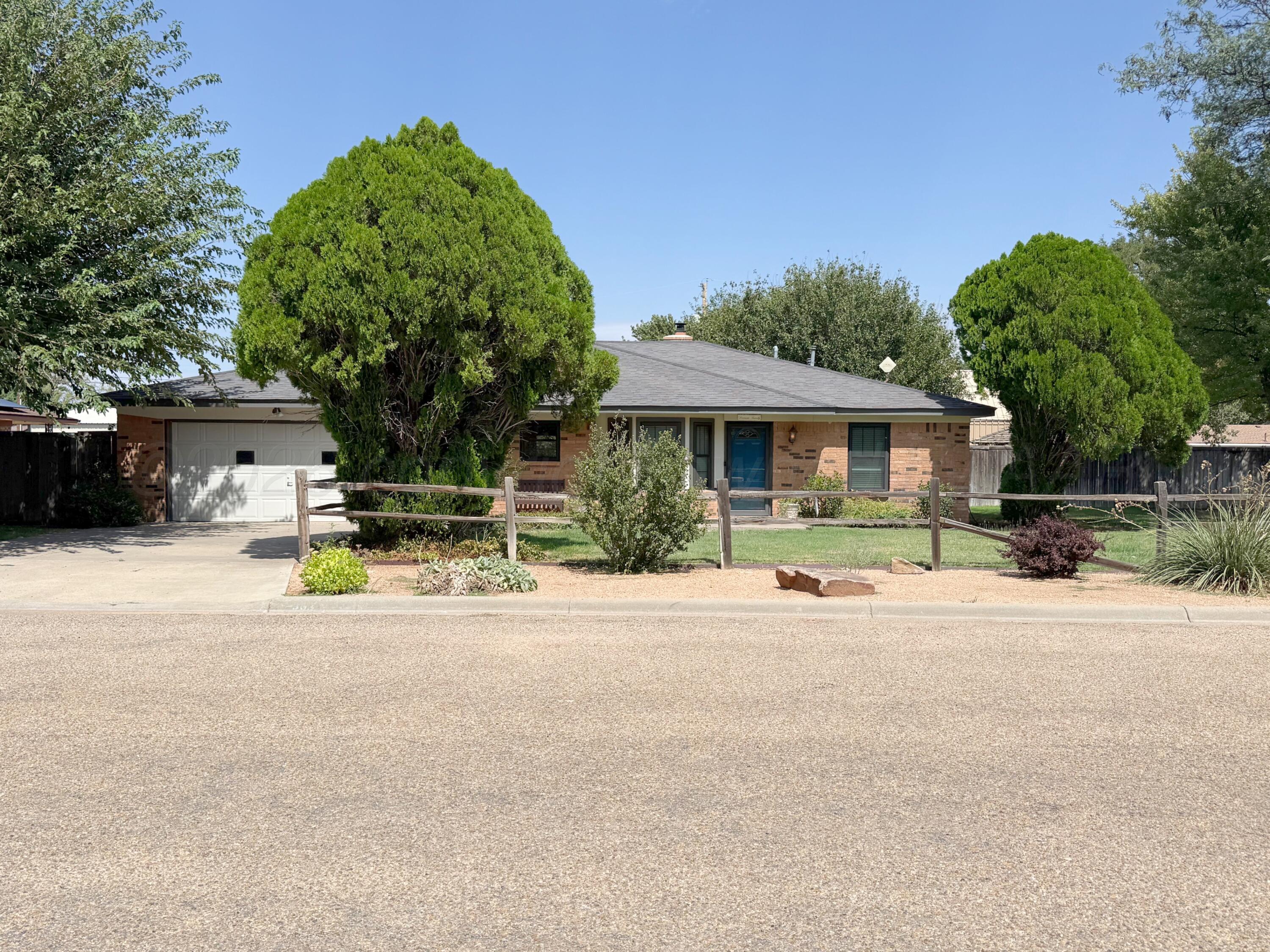 303 Coronado Street Property Photo 1