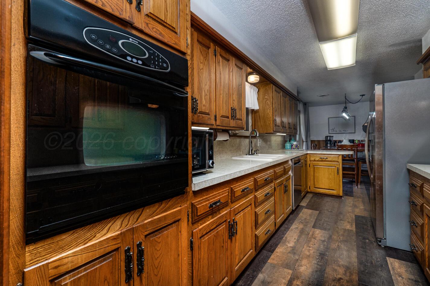 210 Comanche Trail Property Photo 18