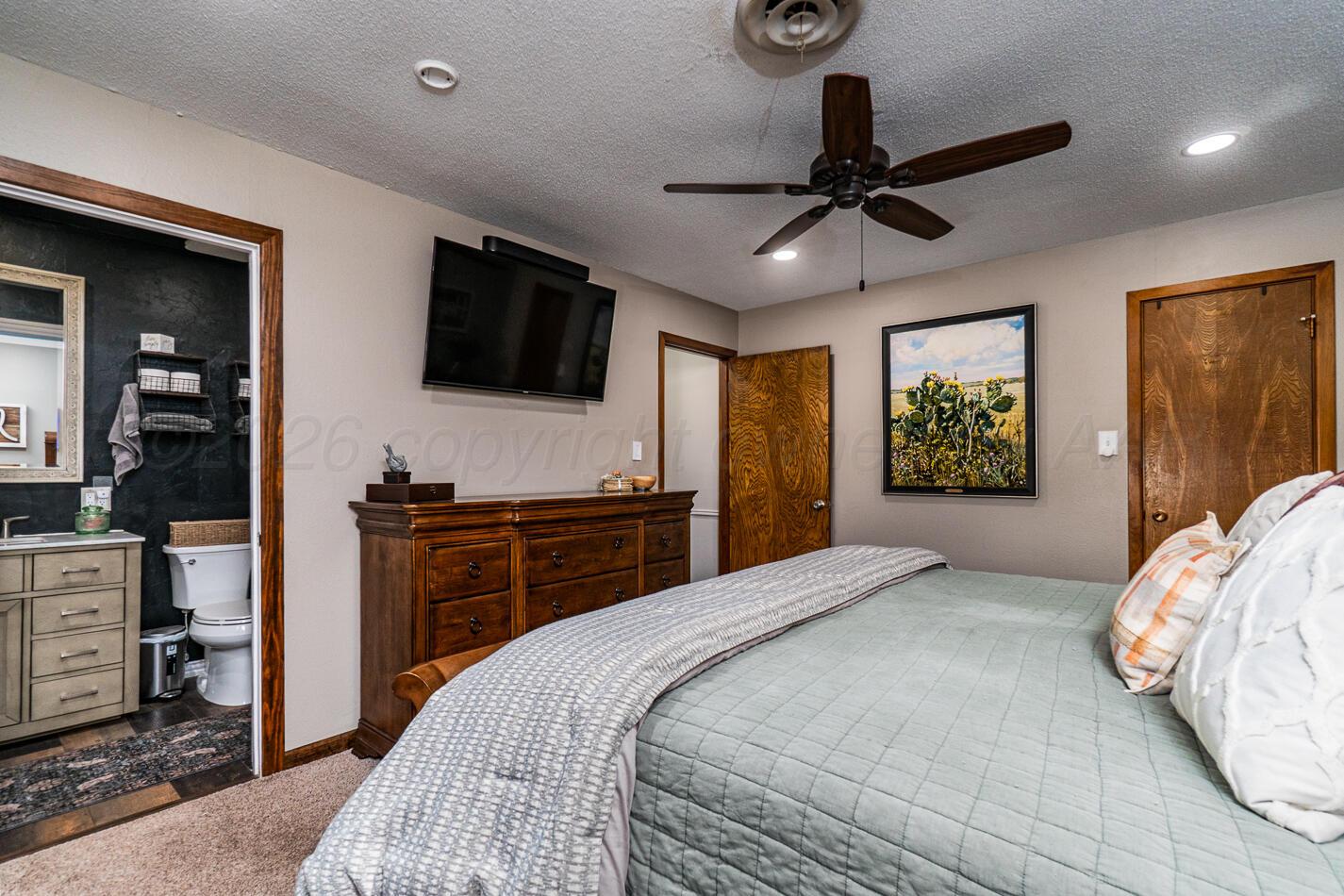210 Comanche Trail Property Photo 20