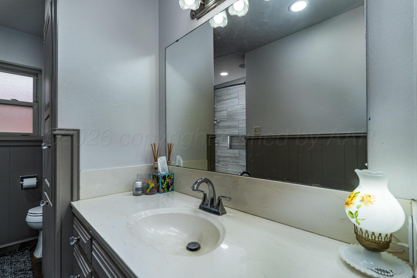 210 Comanche Trail Property Photo 24