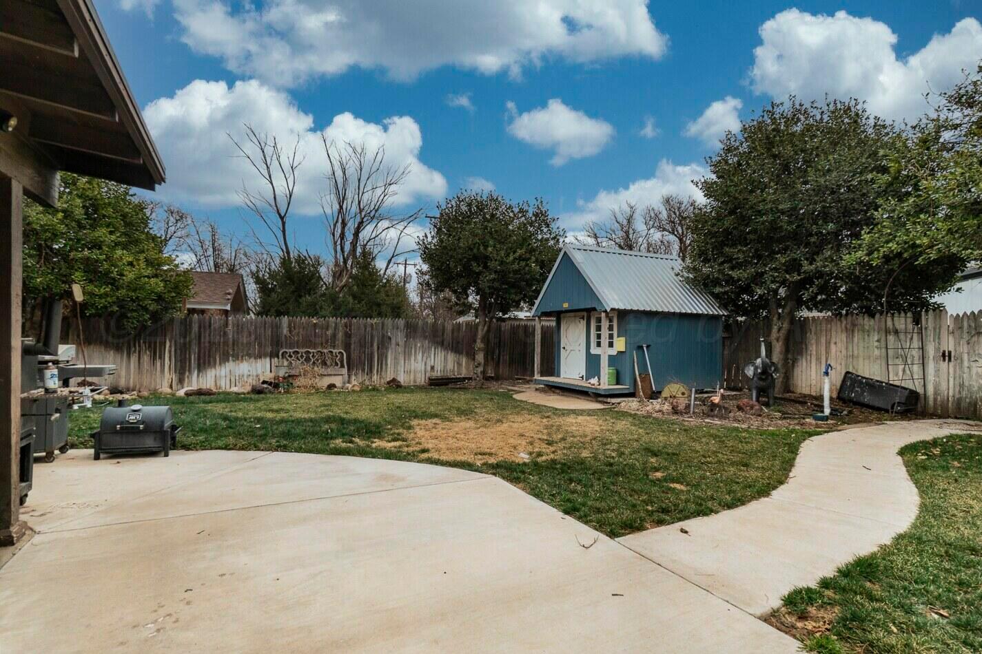 210 Comanche Trail Property Photo 29