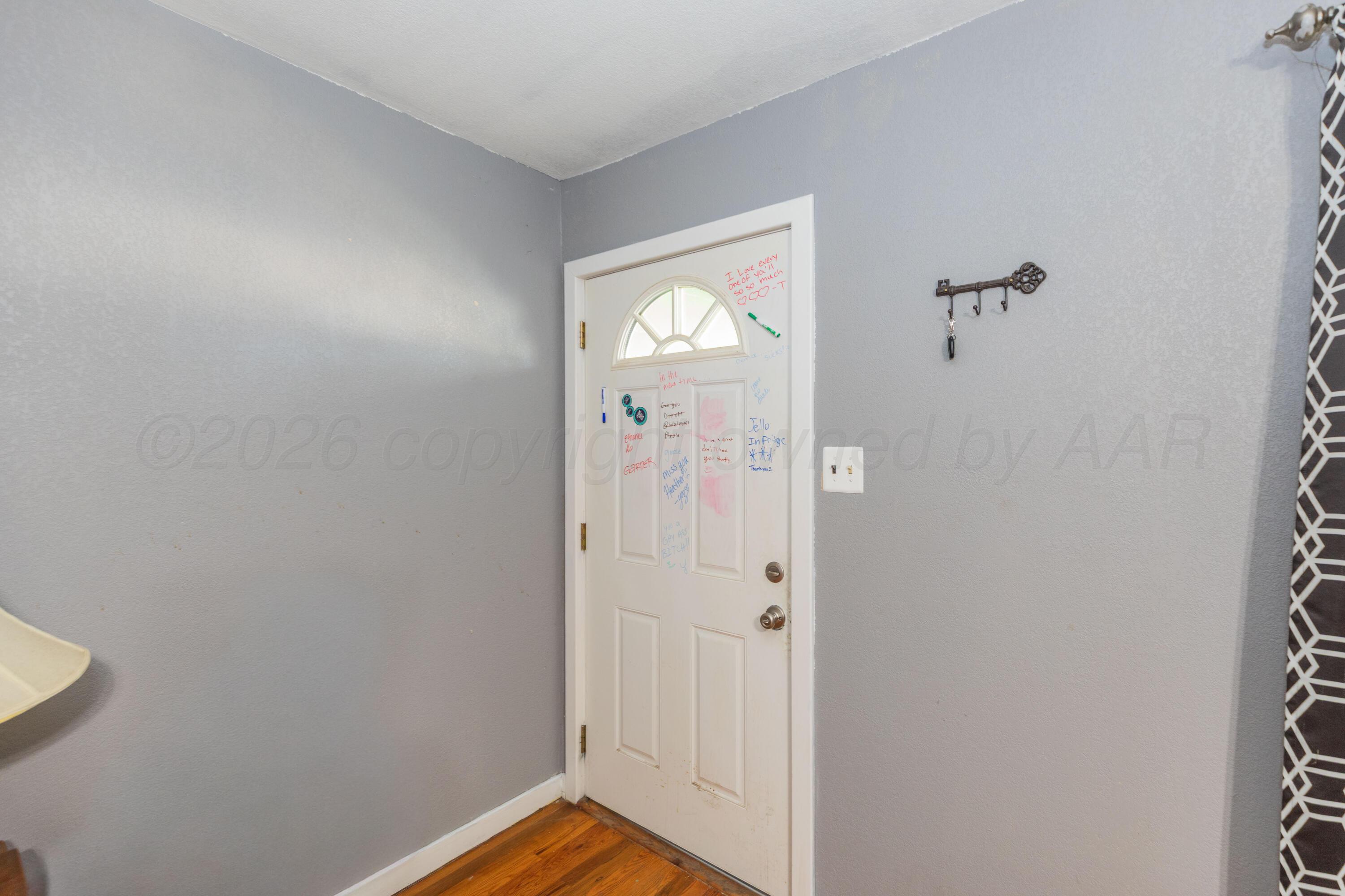 2114 Williston Street Property Photo 2