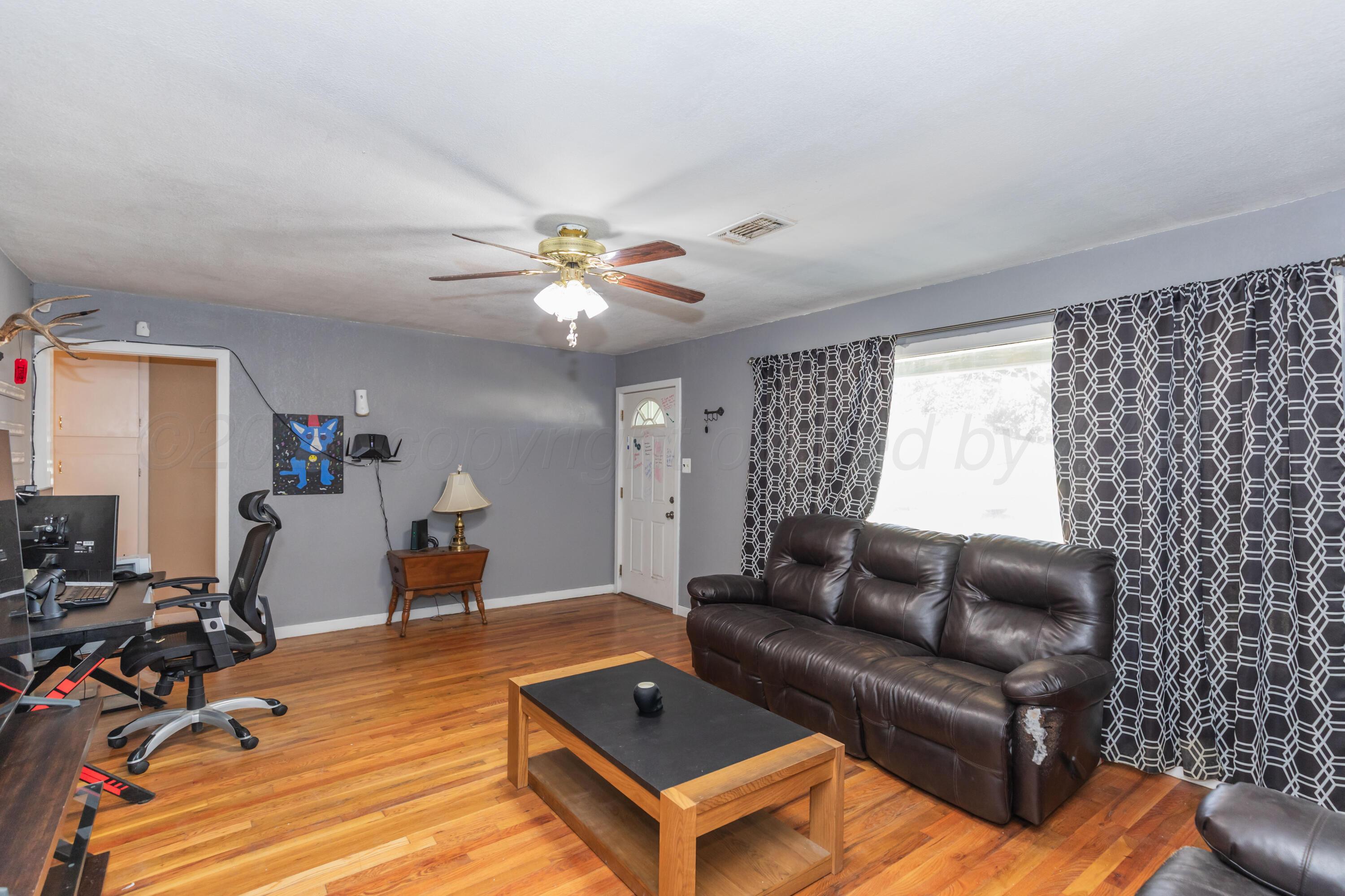 2114 Williston Street Property Photo 5
