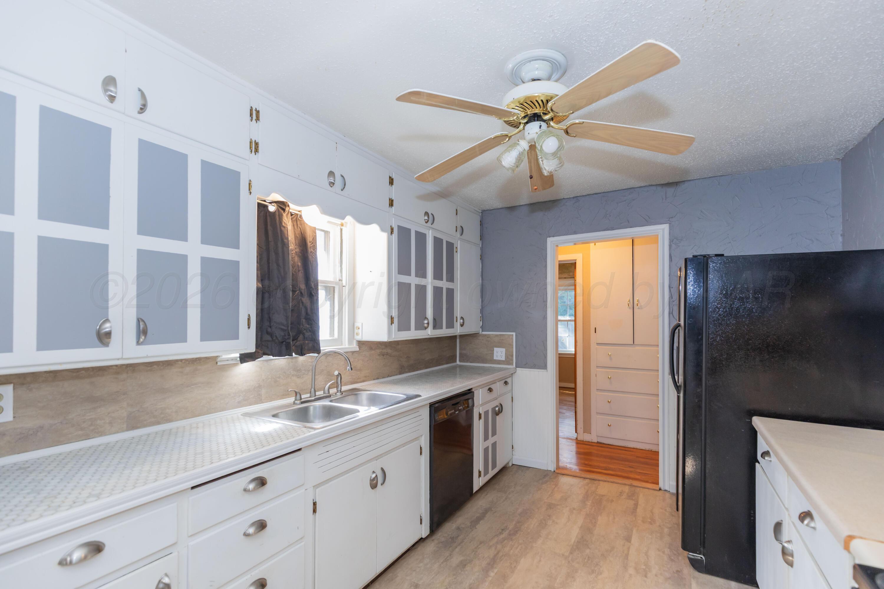 2114 Williston Street Property Photo 10