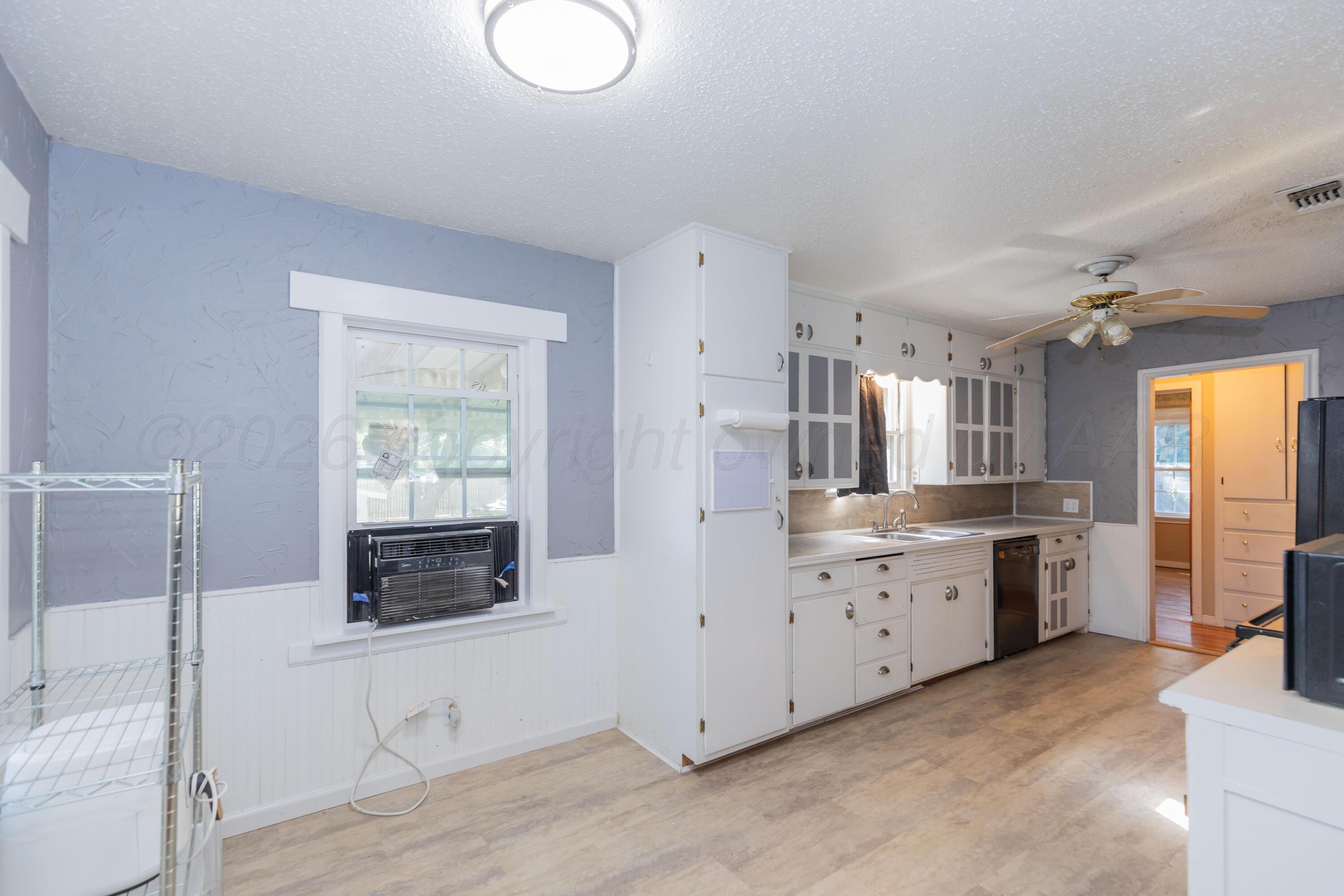 2114 Williston Street Property Photo 12